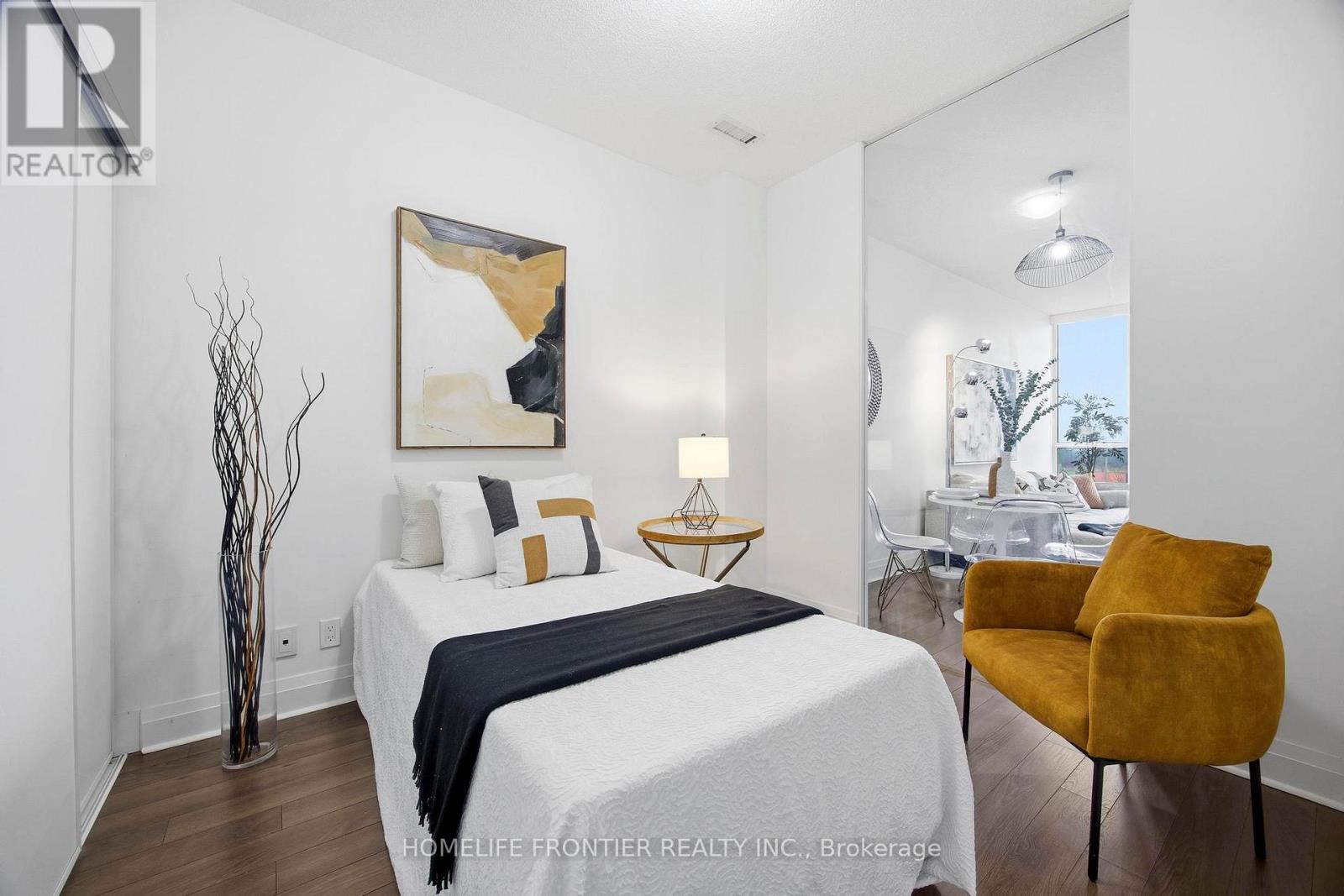 210 - 17 Zorra Street, Toronto, Ontario  M8Z 0C8 - Photo 15 - W12710872