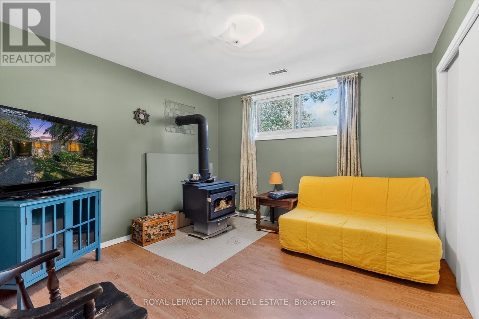 32 Melbourne Street E, Kawartha Lakes, Ontario  K9V 1X7 - Photo 22 - X12509228