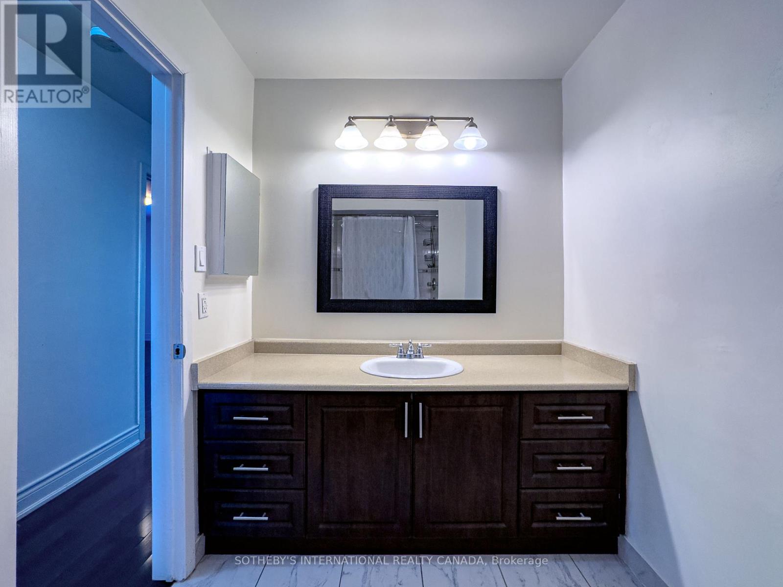 Upper - 3240 Trisha Downs, Mississauga, Ontario  L5A 2A7 - Photo 12 - W12710882