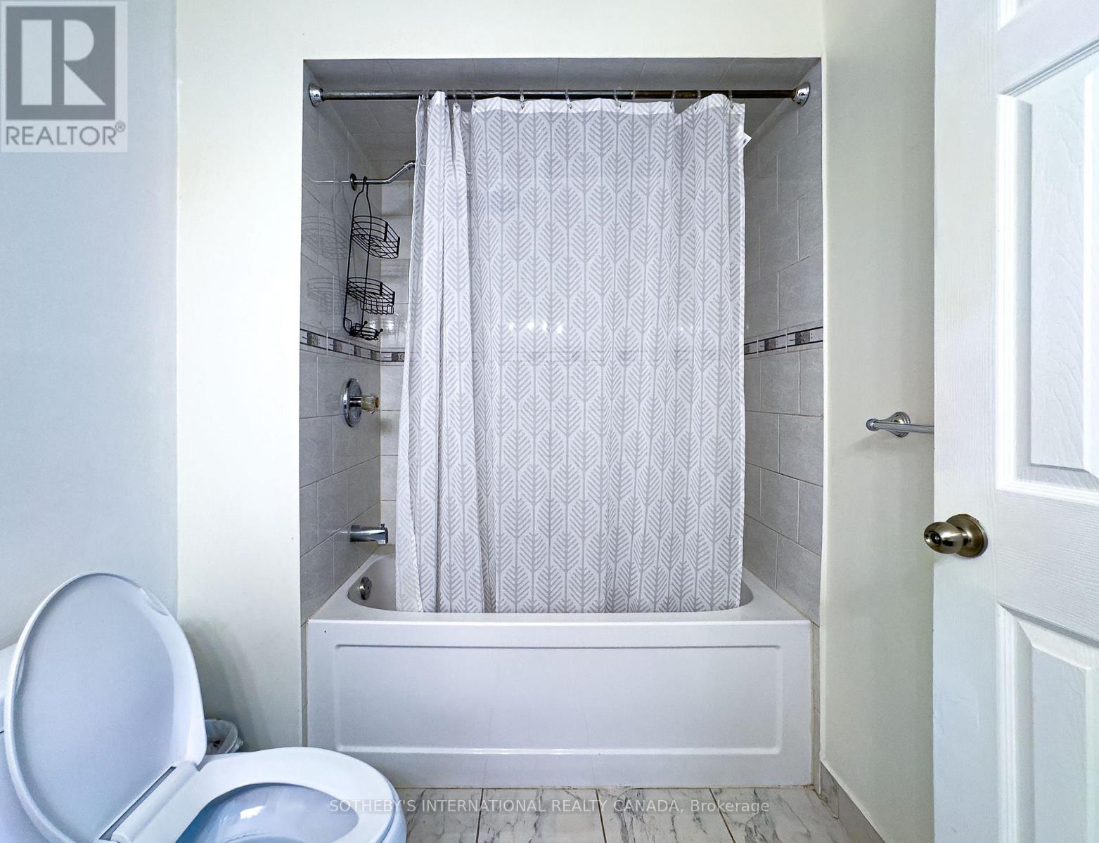 Upper - 3240 Trisha Downs, Mississauga, Ontario  L5A 2A7 - Photo 13 - W12710882