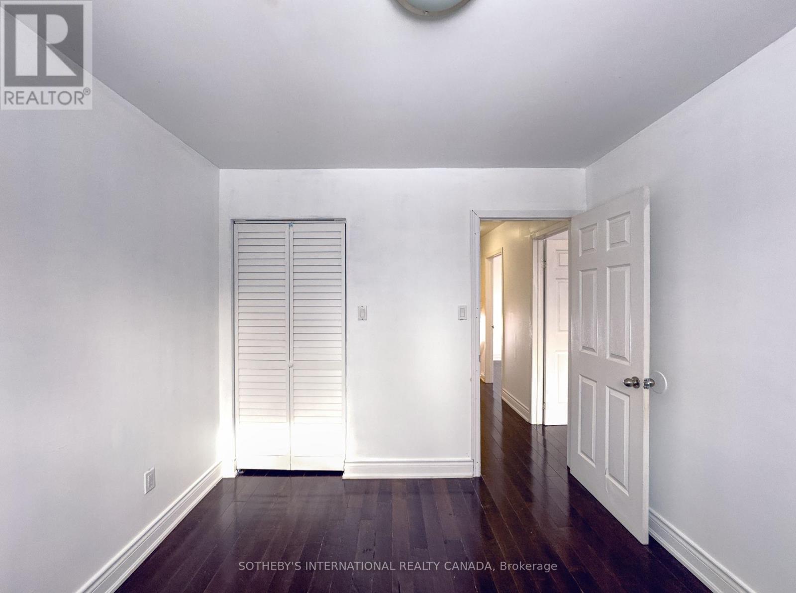 Upper - 3240 Trisha Downs, Mississauga, Ontario  L5A 2A7 - Photo 19 - W12710882