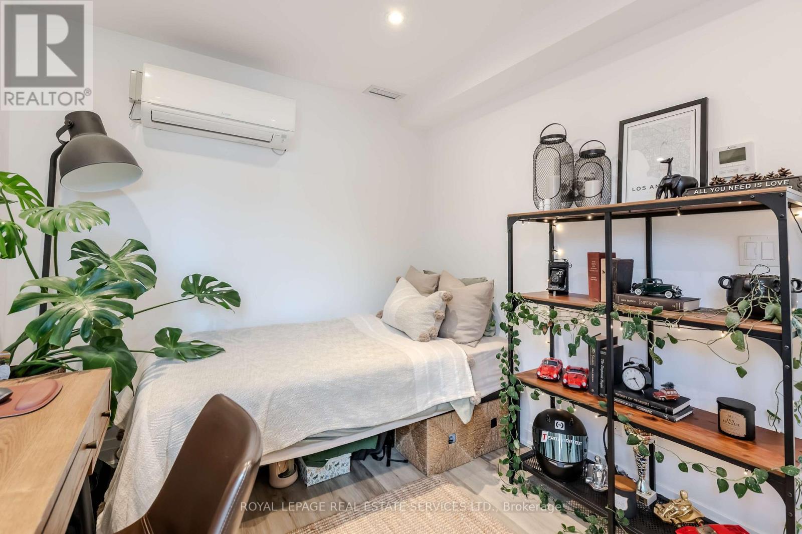 18 Milton Street, Toronto, Ontario  M8Y 2X5 - Photo 21 - W12710902