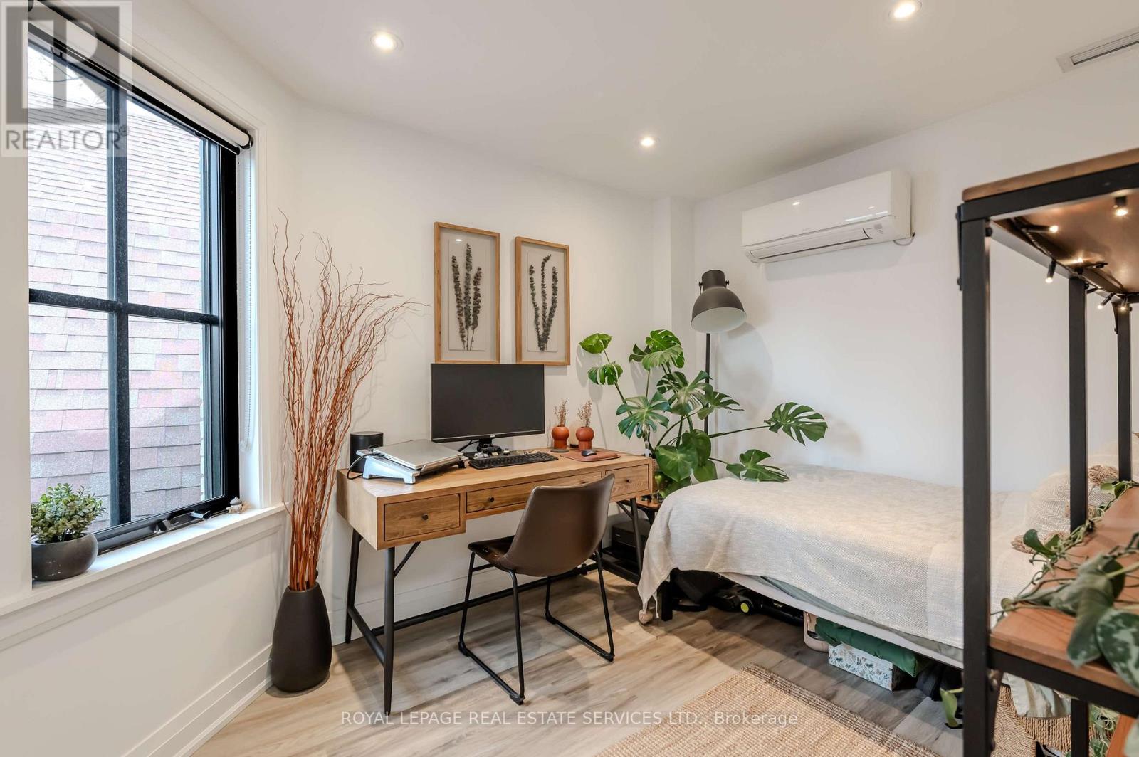 18 Milton Street, Toronto, Ontario  M8Y 2X5 - Photo 22 - W12710902