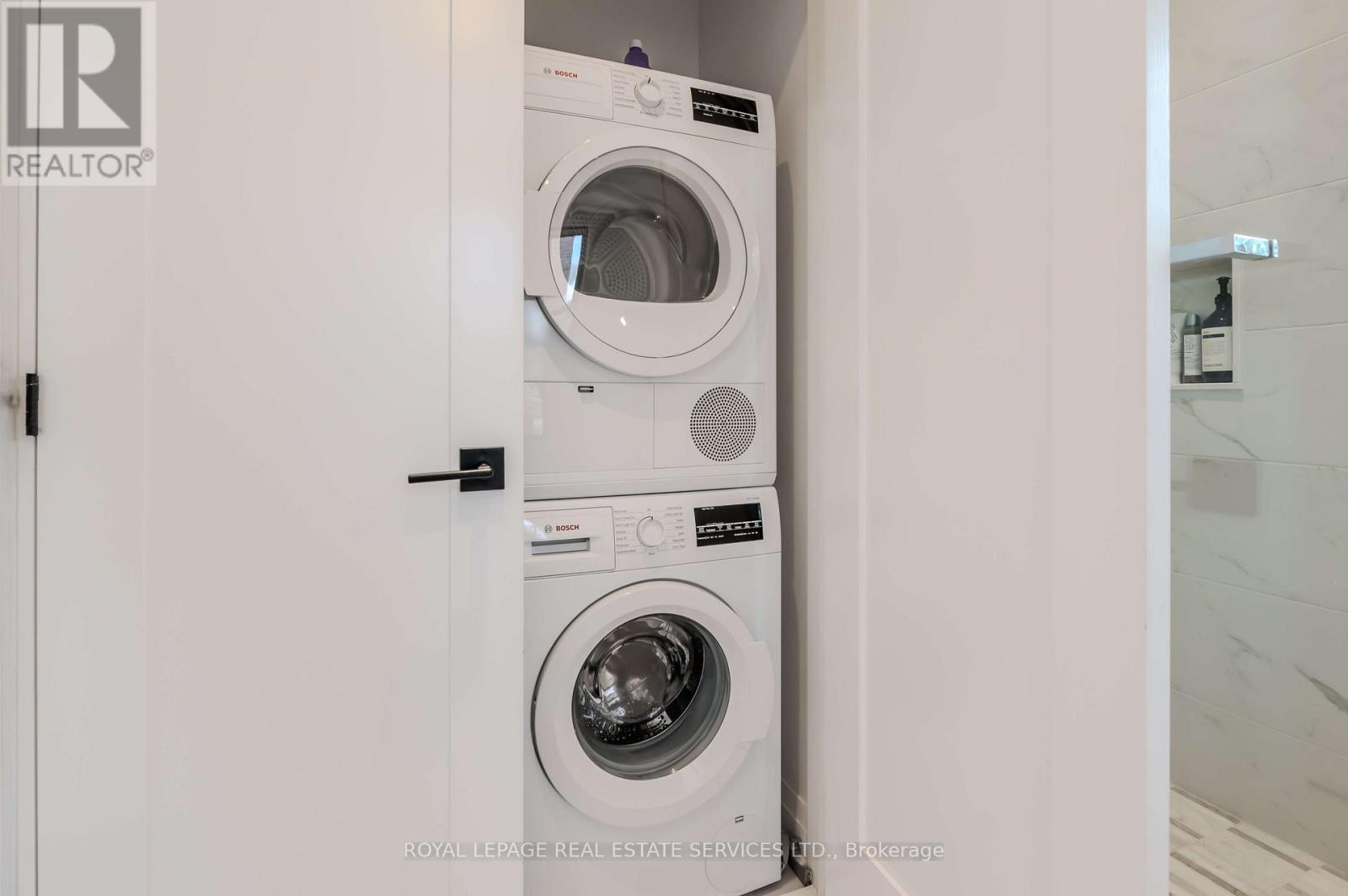 18 Milton Street, Toronto, Ontario  M8Y 2X5 - Photo 24 - W12710902