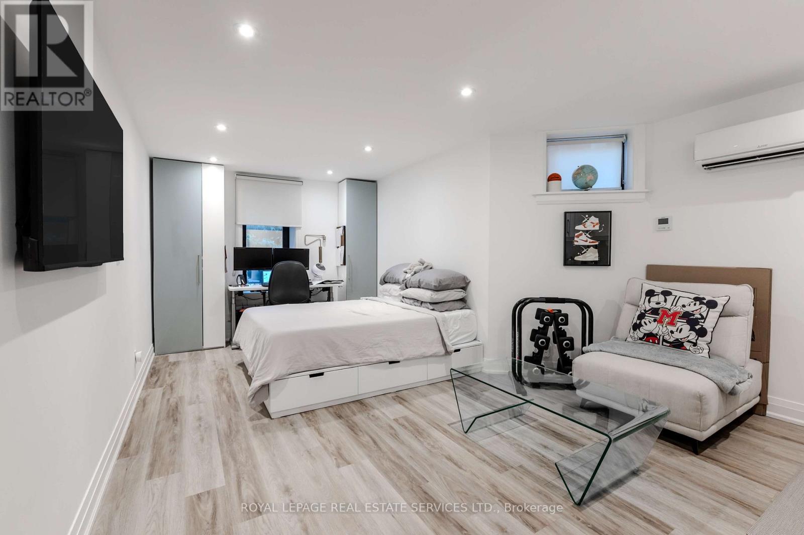 18 Milton Street, Toronto, Ontario  M8Y 2X5 - Photo 26 - W12710902