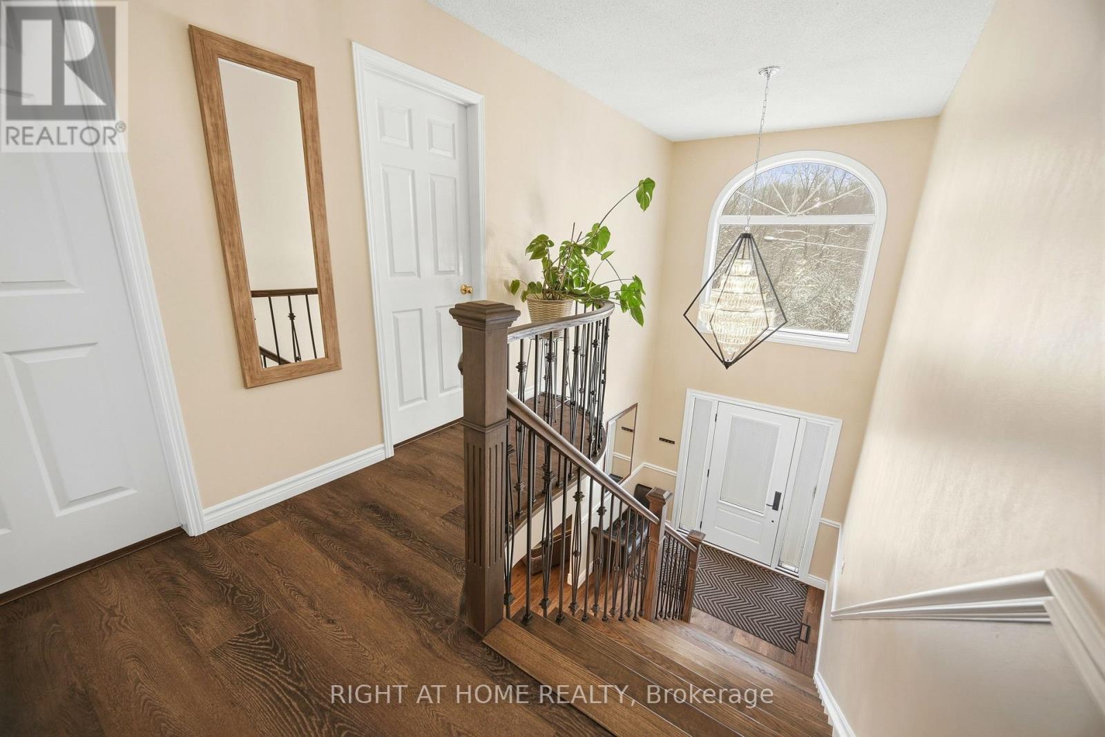 2072 Headon Road, Burlington, Ontario  L7M 4G3 - Photo 8 - W12710904