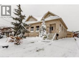 226 QUEENSLEA Avenue, North York, Ontario