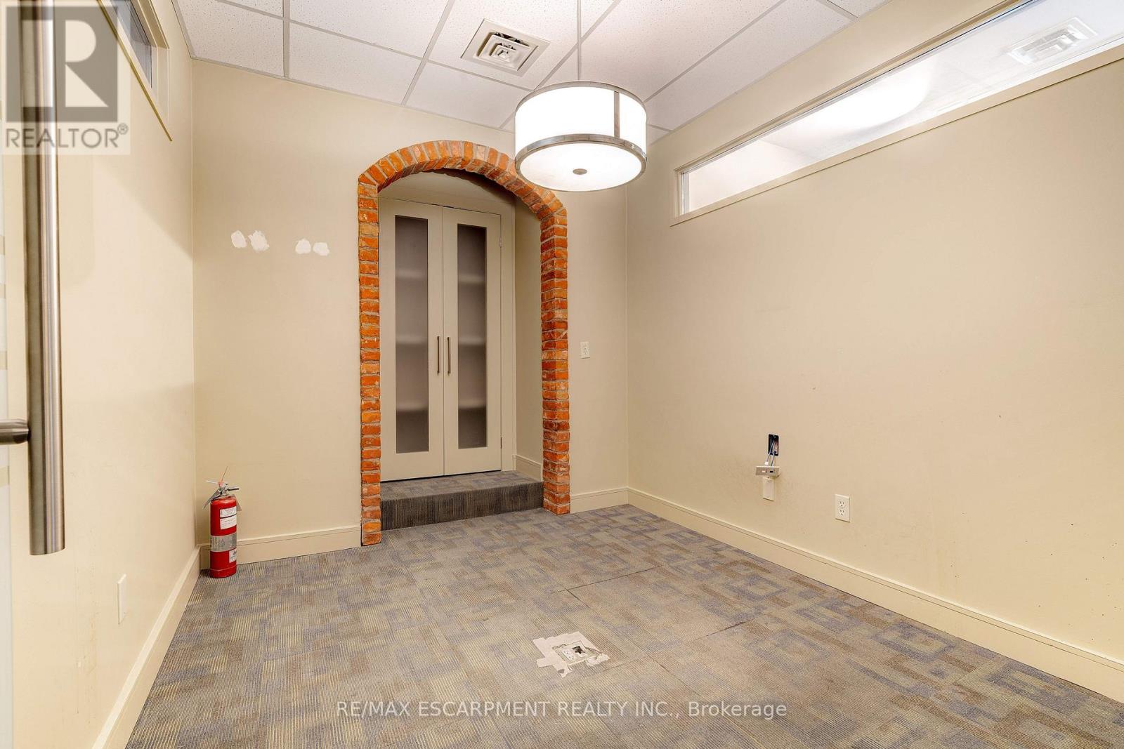 13-15 Bold Street, Hamilton, Ontario  L8P 1T3 - Photo 15 - X12710878