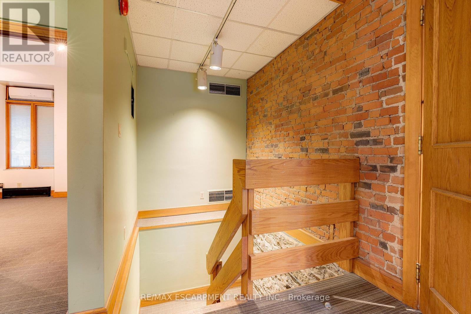 13-15 Bold Street, Hamilton, Ontario  L8P 1T3 - Photo 17 - X12710878