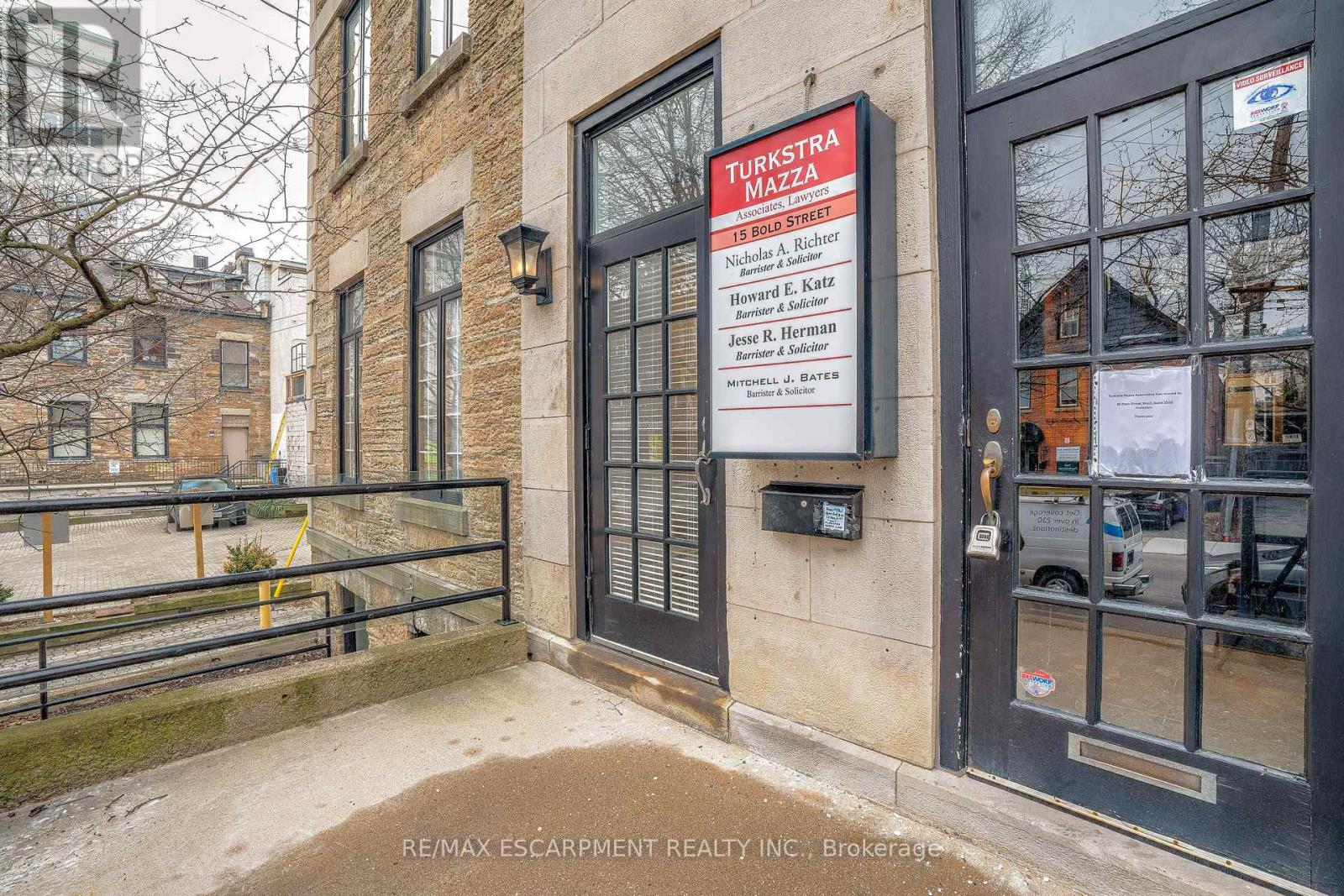 13-15 Bold Street, Hamilton, Ontario  L8P 1T3 - Photo 3 - X12710878