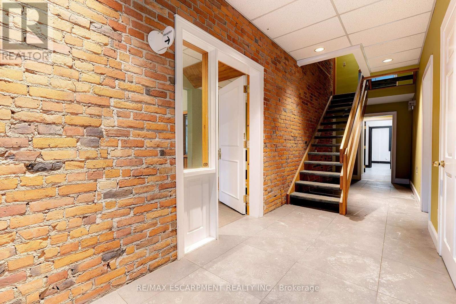 13-15 Bold Street, Hamilton, Ontario  L8P 1T3 - Photo 4 - X12710878