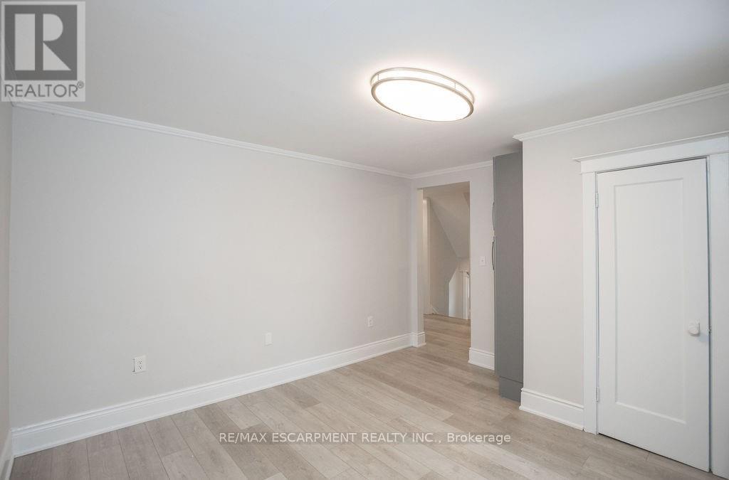 2 - 22 Prospect Street S, Hamilton, Ontario  L8M 2Z1 - Photo 15 - X12710926