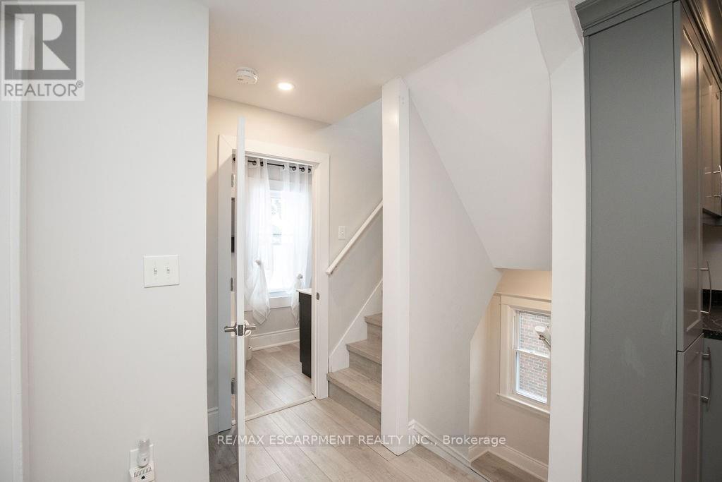 2 - 22 Prospect Street S, Hamilton, Ontario  L8M 2Z1 - Photo 25 - X12710926