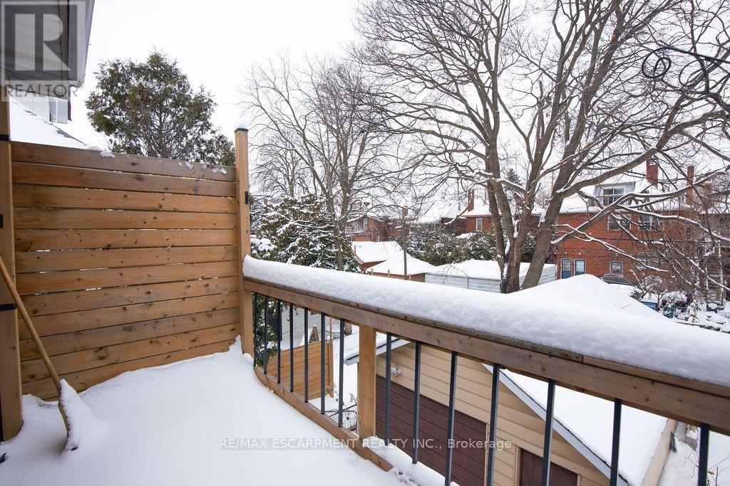 2 - 22 Prospect Street S, Hamilton, Ontario  L8M 2Z1 - Photo 9 - X12710926