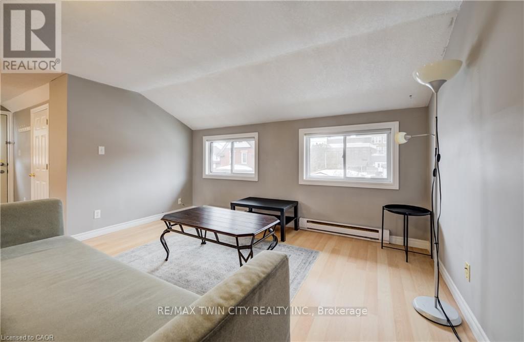 151 Courtland Avenue E, Kitchener, Ontario  N2G 2V2 - Photo 28 - X12710944