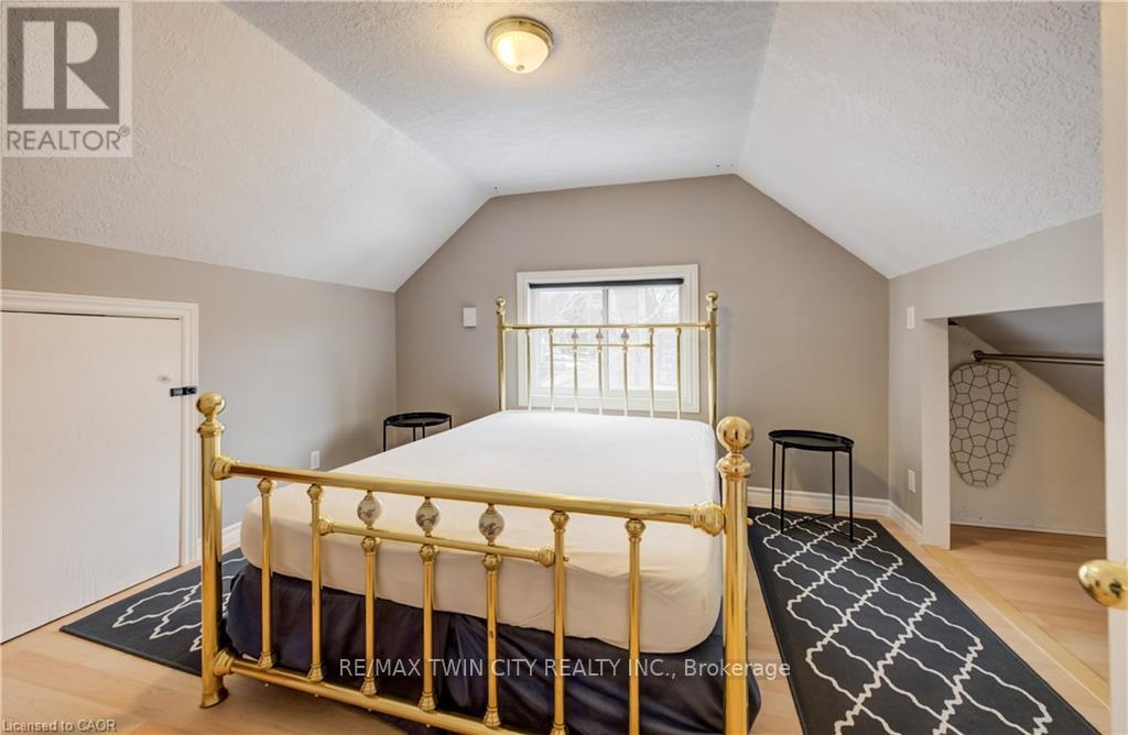 151 Courtland Avenue E, Kitchener, Ontario  N2G 2V2 - Photo 30 - X12710944