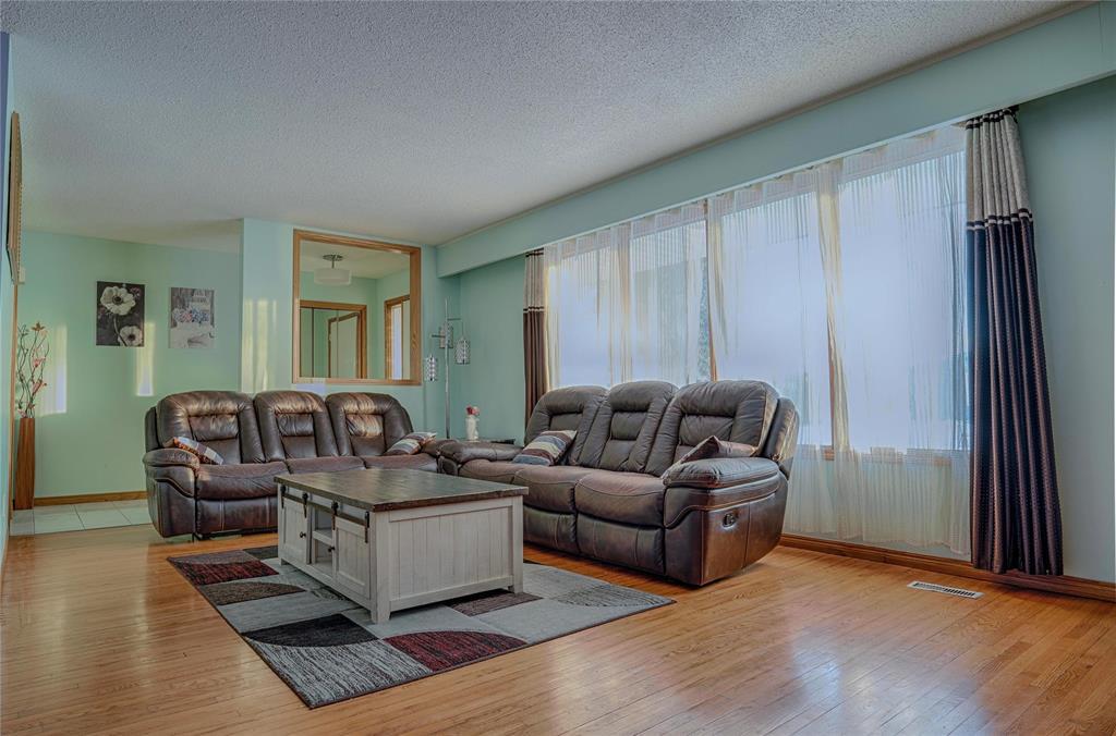 50 Streilein Crescent, Winnipeg, Manitoba  R2P 1R3 - Photo 7 - 202600363