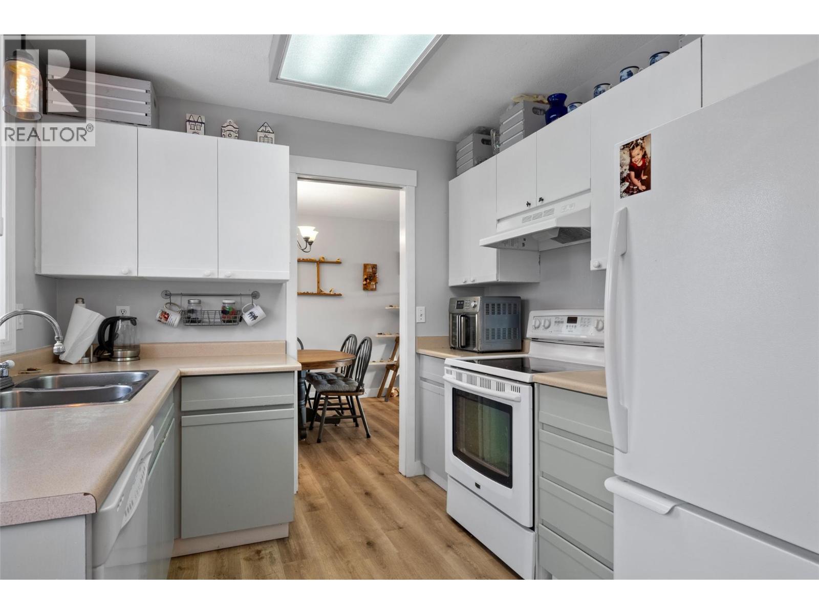 760 Bissette Road, Kamloops, British Columbia  V2B 8H7 - Photo 16 - 10372274