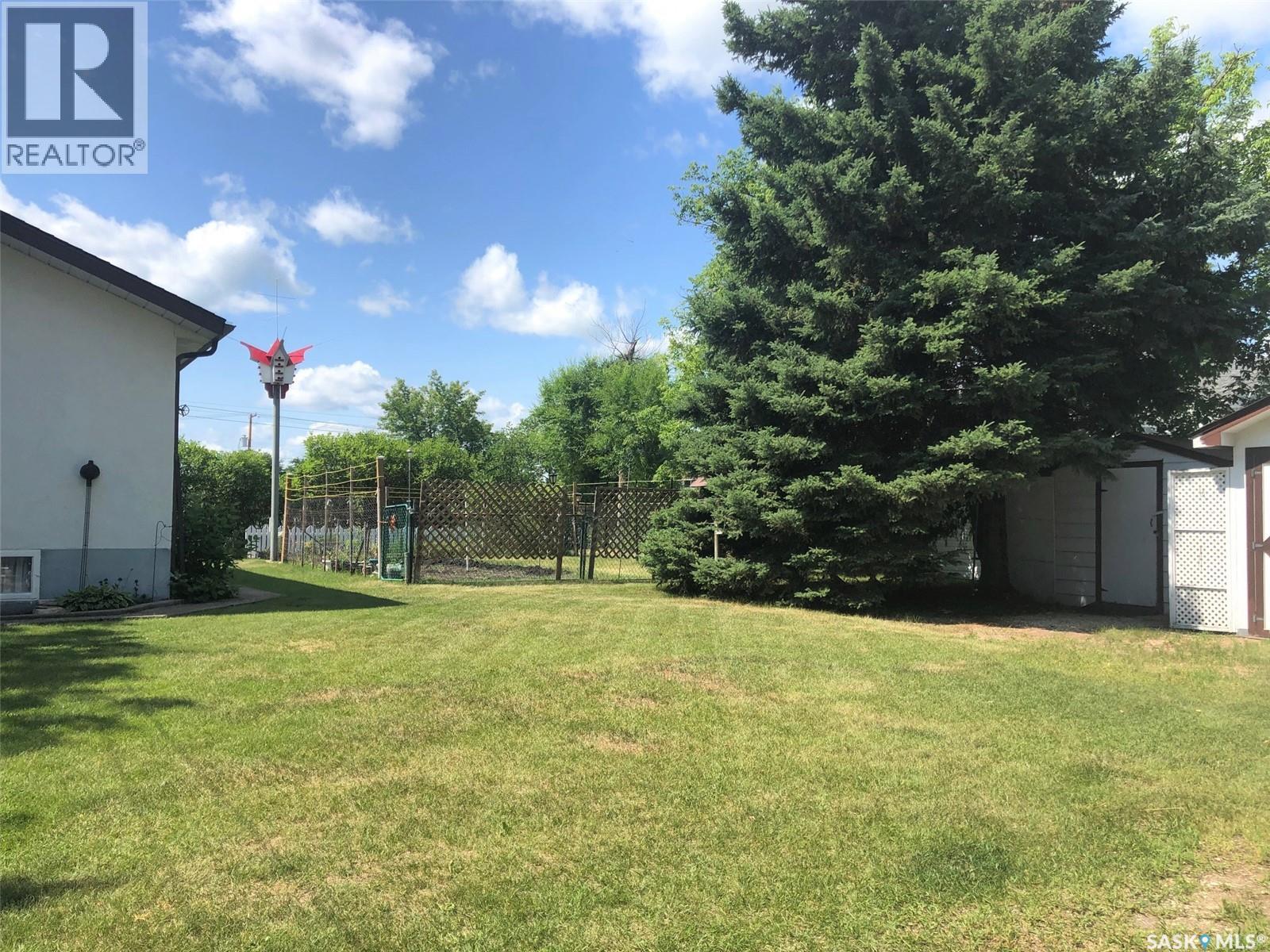 414 Churchill Street, Hudson Bay, Saskatchewan  S0E 0Y0 - Photo 14 - SK027075