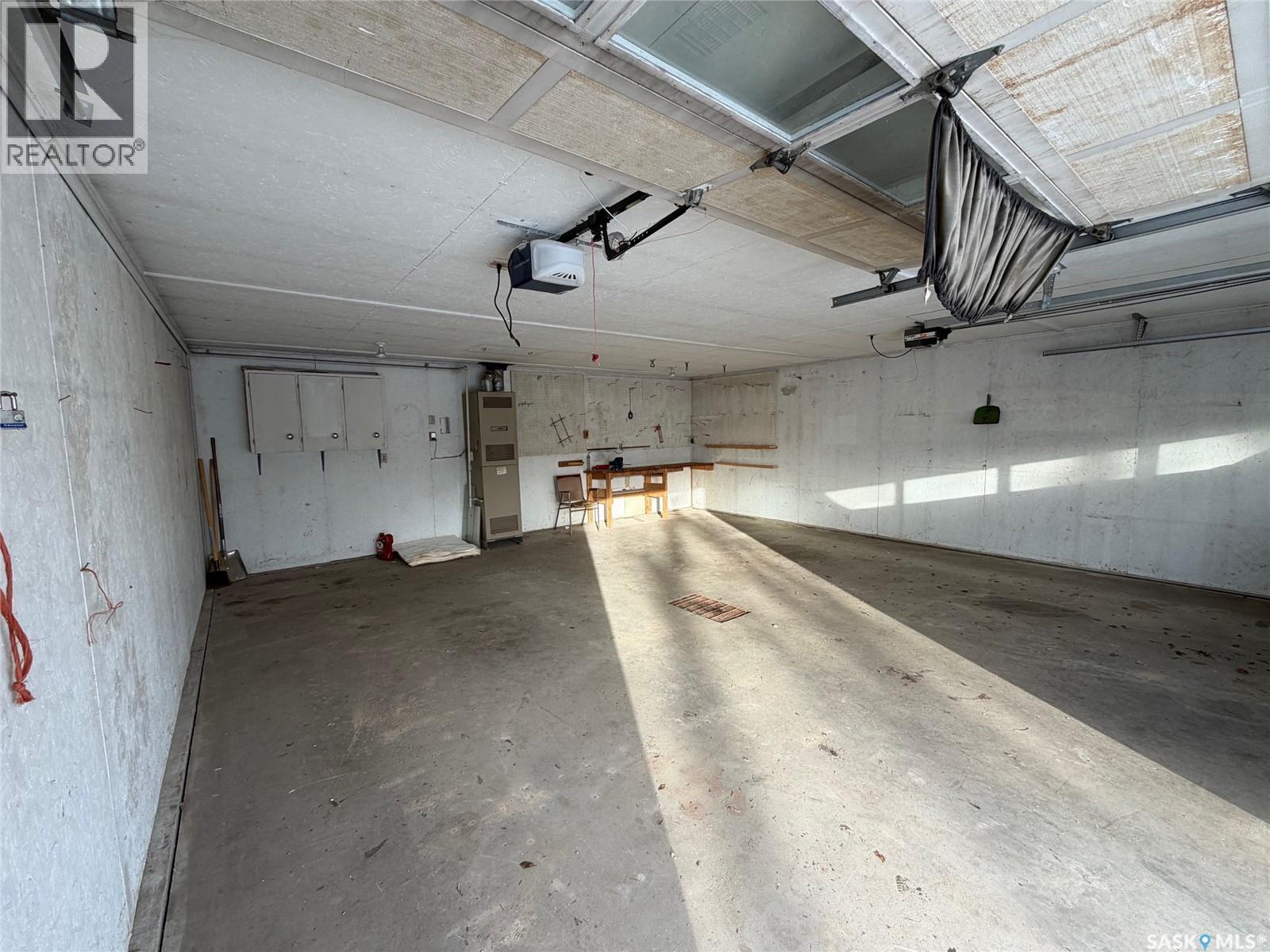 414 Churchill Street, Hudson Bay, Saskatchewan  S0E 0Y0 - Photo 2 - SK027075