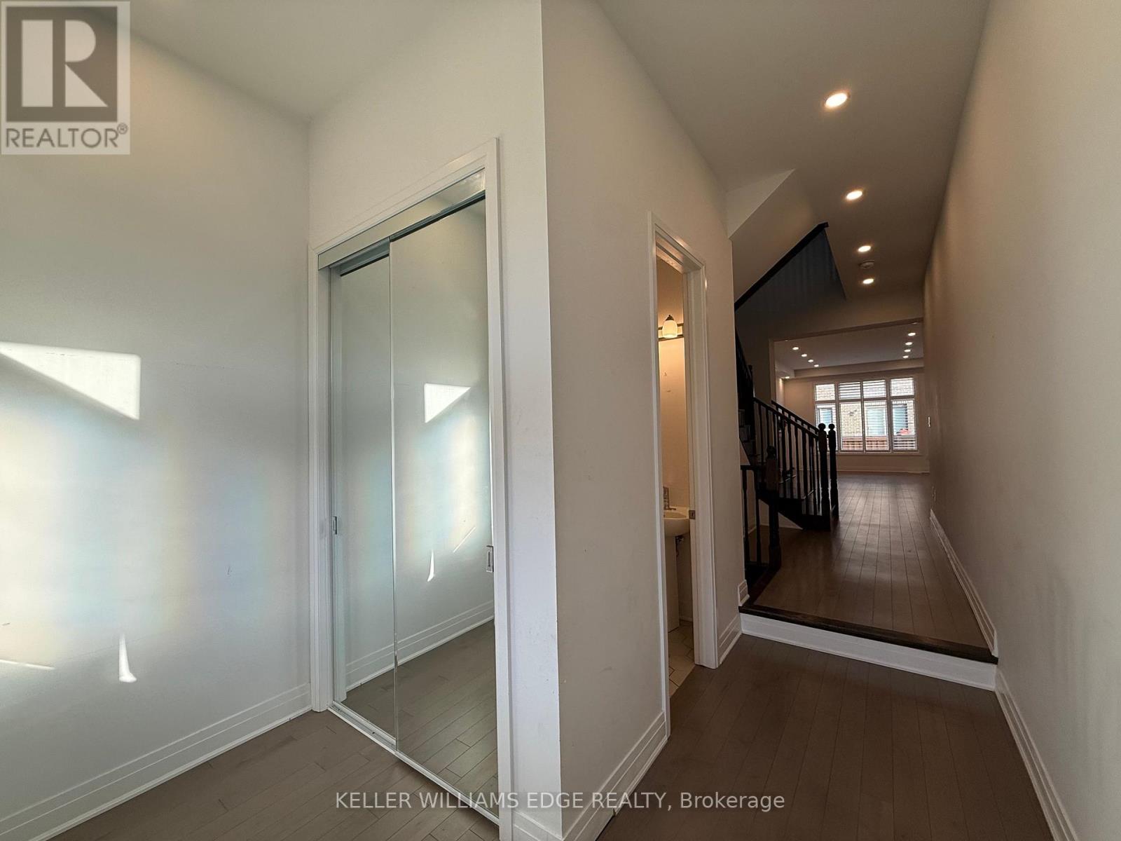 Upper - 470 Violet Gate, Milton, Ontario  L9E 1X3 - Photo 6 - W12410973
