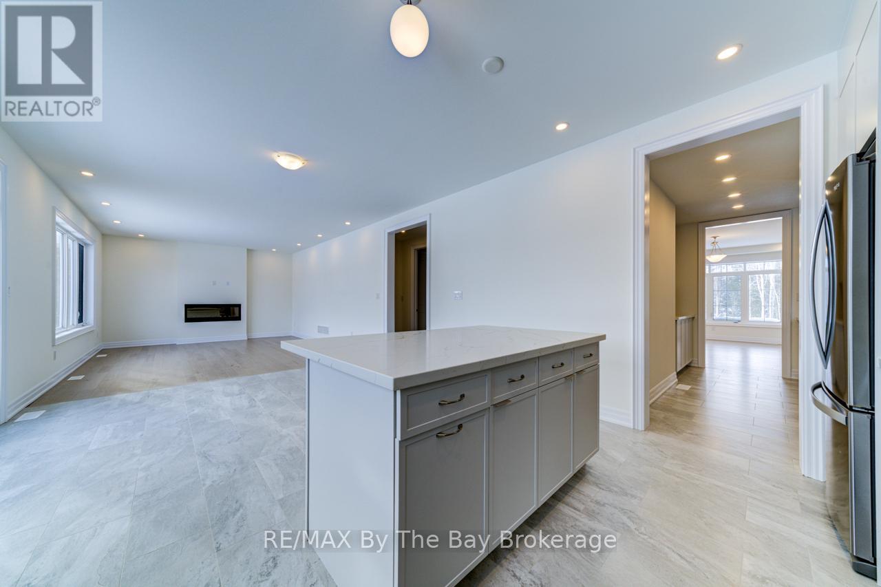 186 Mapleside Drive, Wasaga Beach, Ontario  L9Z 0L4 - Photo 14 - S12711090