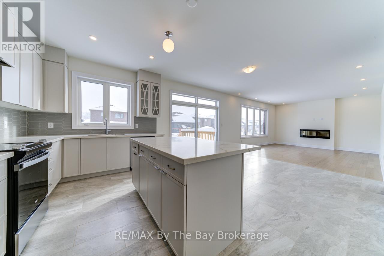 186 Mapleside Drive, Wasaga Beach, Ontario  L9Z 0L4 - Photo 16 - S12711090