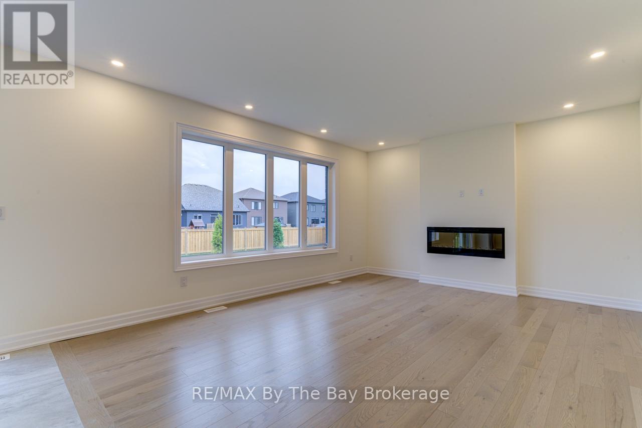 186 Mapleside Drive, Wasaga Beach, Ontario  L9Z 0L4 - Photo 17 - S12711090