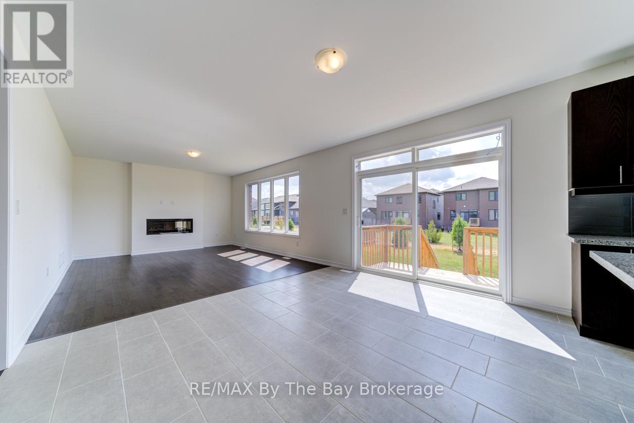 174 Mapleside Drive, Wasaga Beach, Ontario  L9Z 0L4 - Photo 15 - S12711096