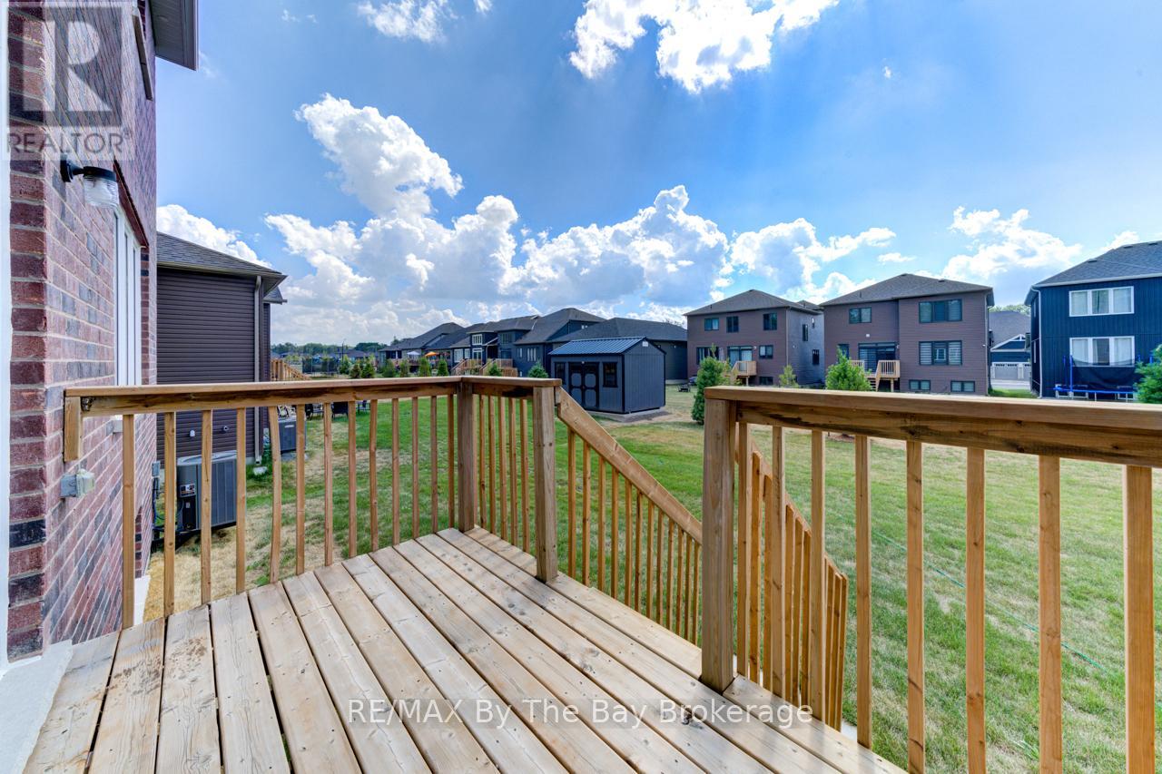 174 Mapleside Drive, Wasaga Beach, Ontario  L9Z 0L4 - Photo 37 - S12711096