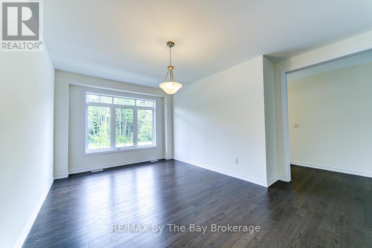 174 Mapleside Drive, Wasaga Beach, Ontario  L9Z 0L4 - Photo 4 - S12711096