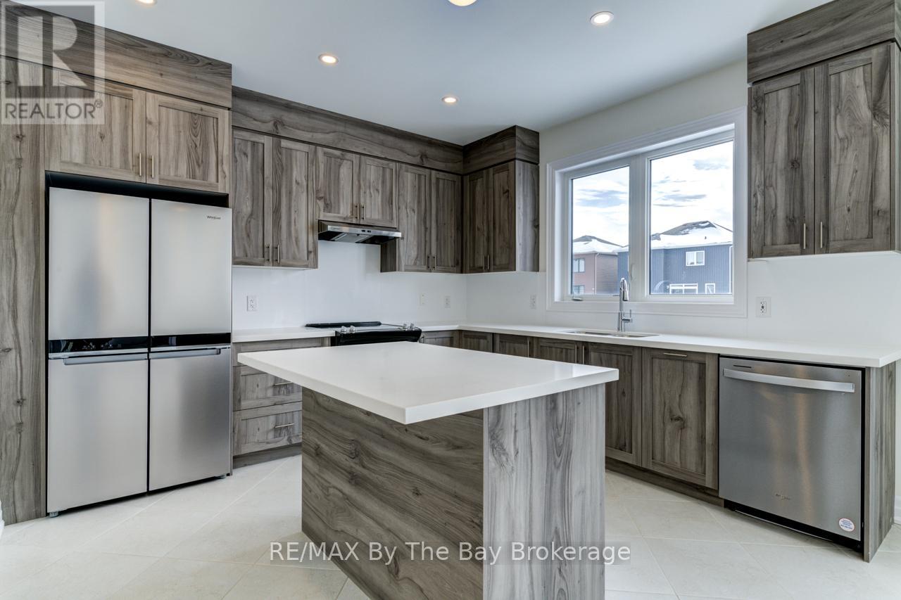 182 Mapleside Drive, Wasaga Beach, Ontario  L9Z 0L4 - Photo 7 - S12711098