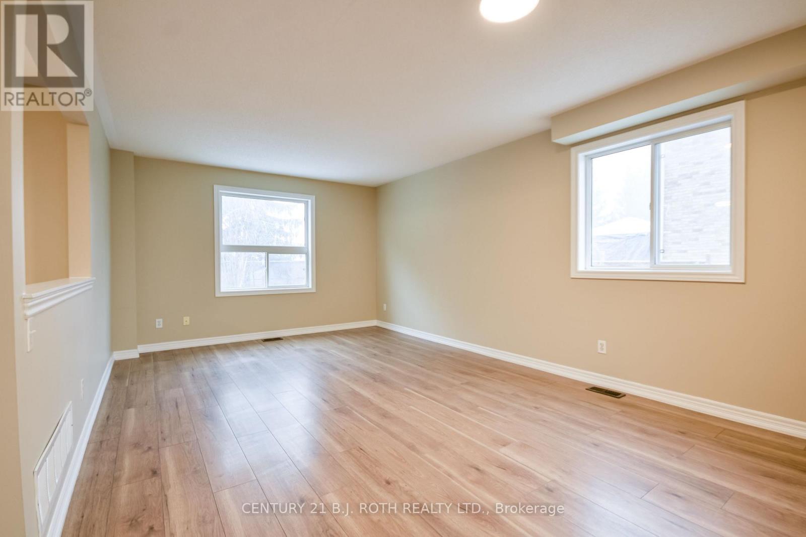 194 Sundew Drive, Barrie, Ontario  L4N 9Z3 - Photo 6 - S12600538