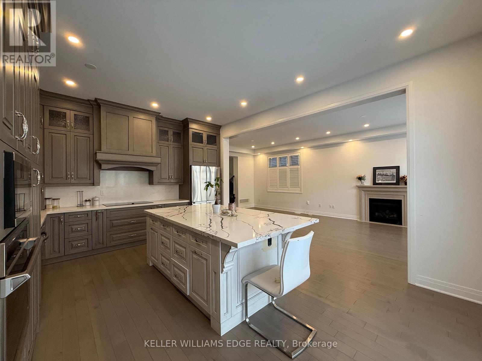 Upper - 470 Violet Gate, Milton, Ontario  L9E 1X3 - Photo 9 - W12410973