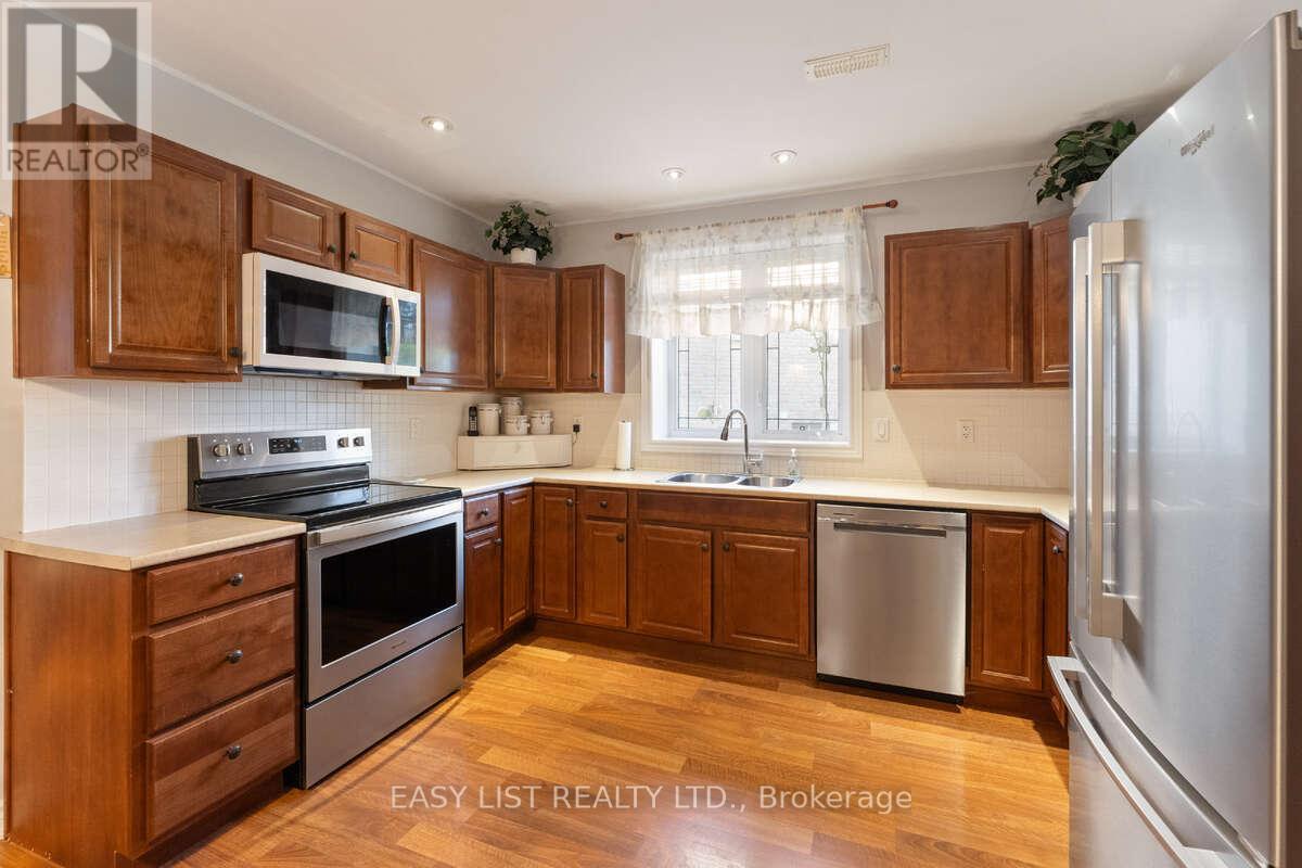 82 Margaret Avenue, Hamilton, Ontario  L8G 3G5 - Photo 40 - X12445115