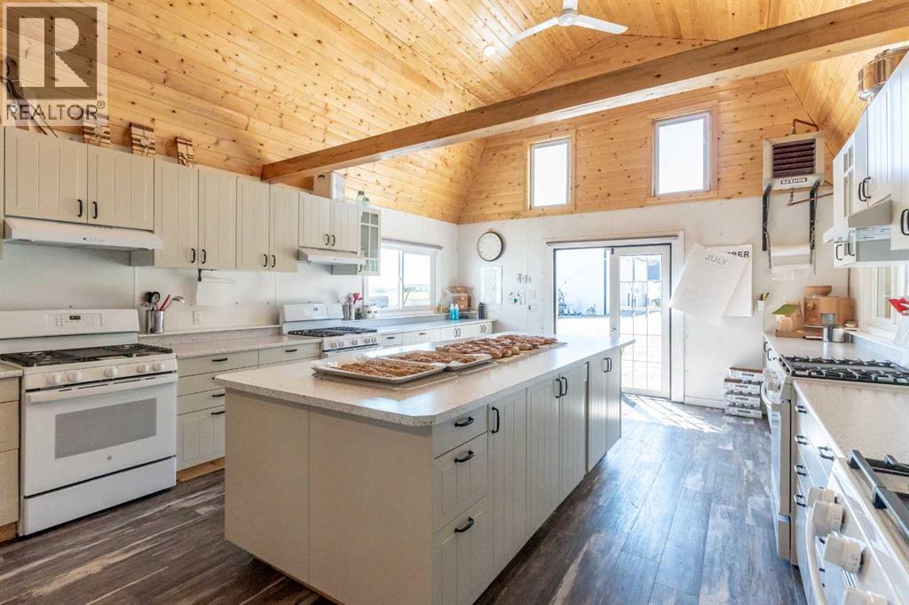 10 & 20, 30061 Range Road 23, Rural Mountain View County, Alberta  T0M 0N0 - Photo 33 - A2260171