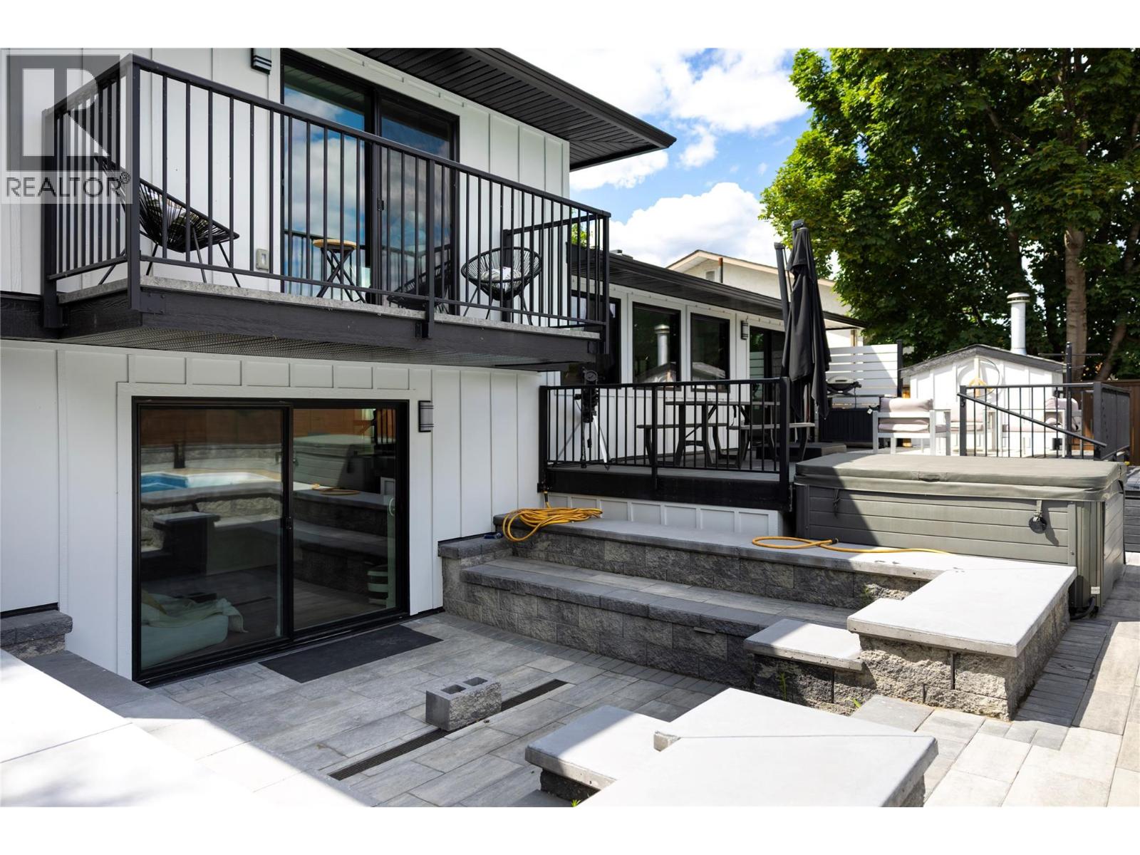 4265 Lakeshore Road, Kelowna, British Columbia  V1W 1W2 - Photo 35 - 10373099