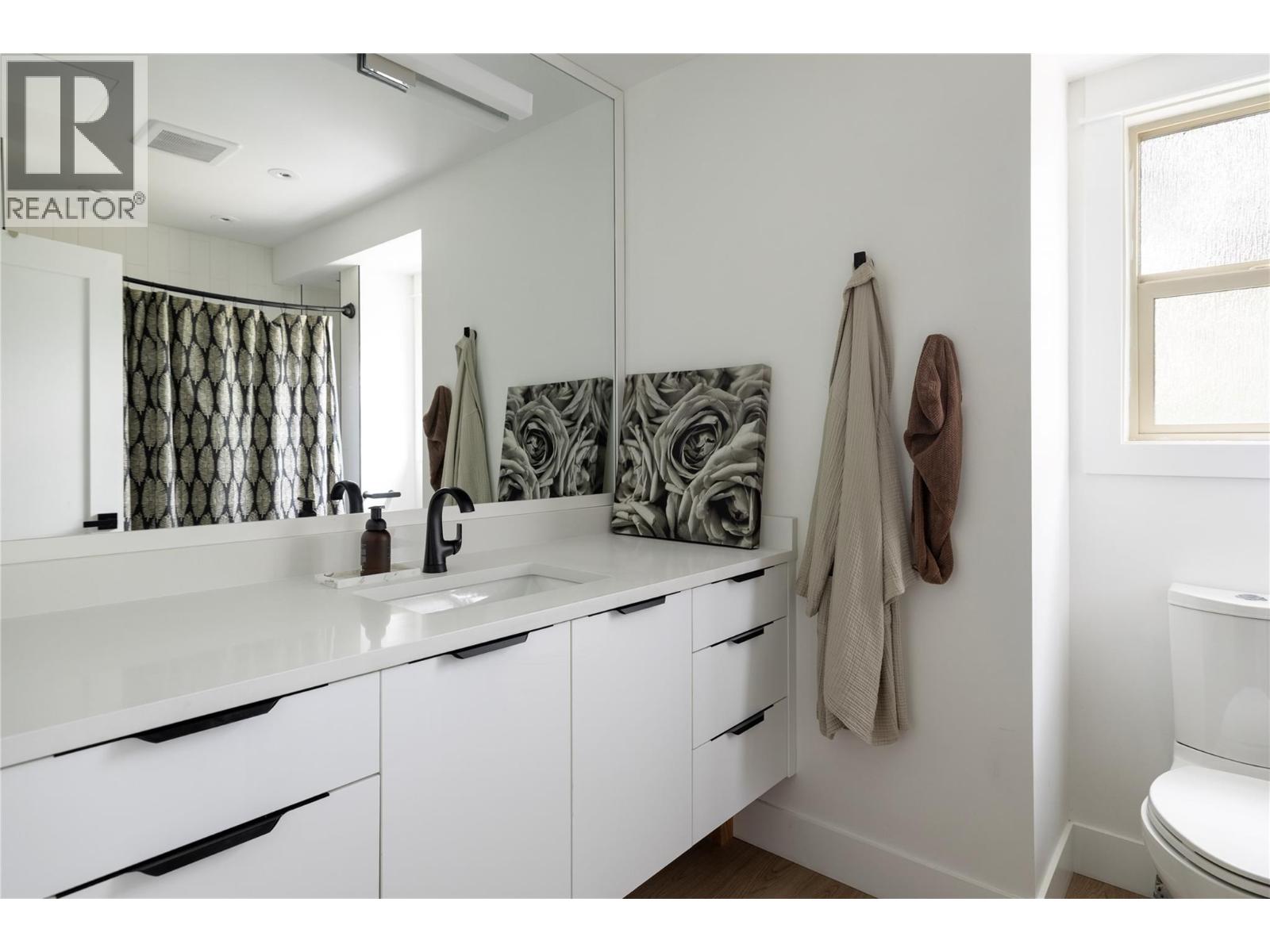 4265 Lakeshore Road, Kelowna, British Columbia  V1W 1W2 - Photo 21 - 10373099