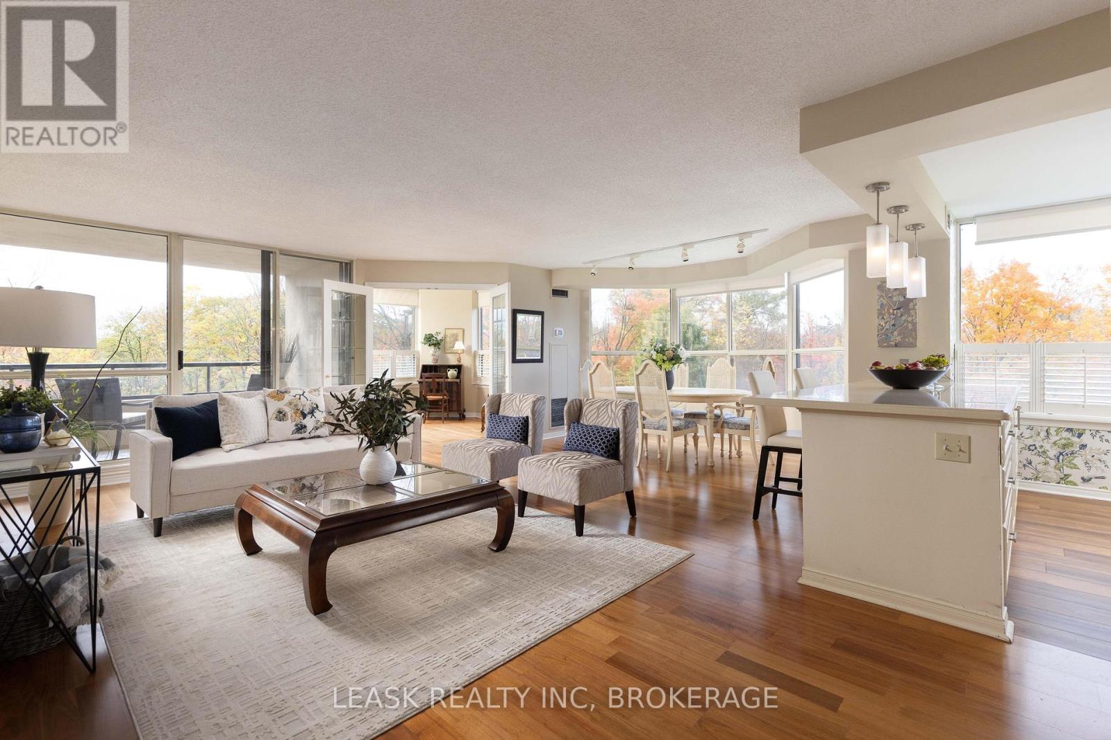 303 - 3 Towering Heights Boulevard, St. Catharines, Ontario  L2T 4A4 - Photo 4 - X12491400