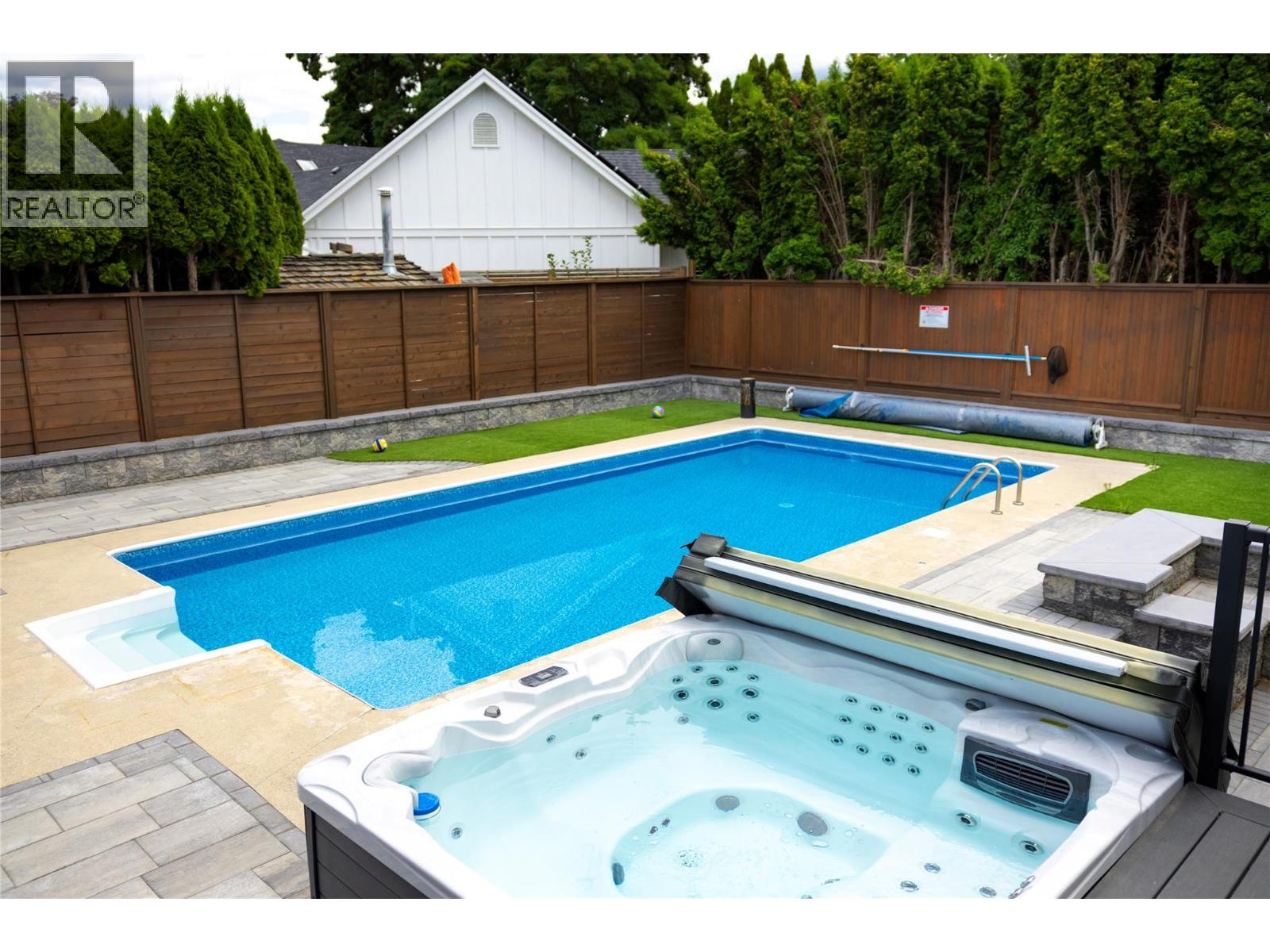 4265 Lakeshore Road, Kelowna, British Columbia  V1W 1W2 - Photo 38 - 10373099