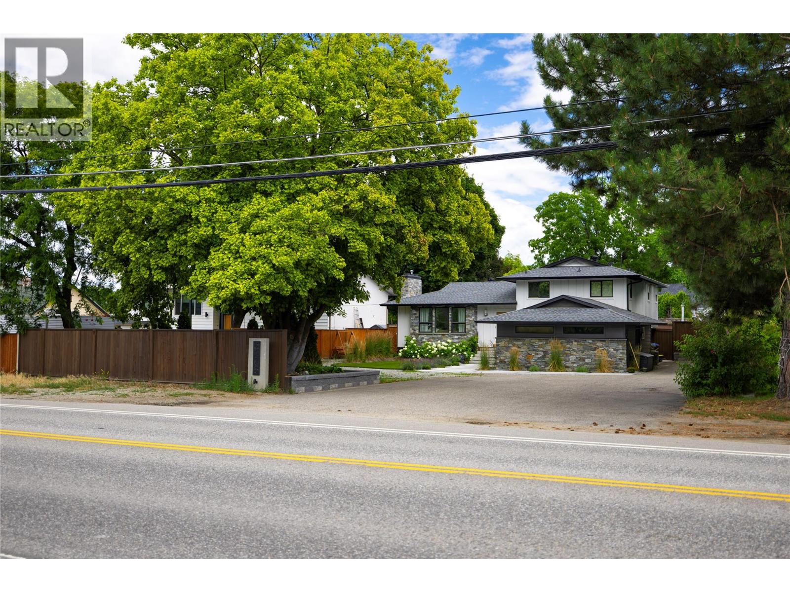 4265 Lakeshore Road, Kelowna, British Columbia  V1W 1W2 - Photo 59 - 10373099