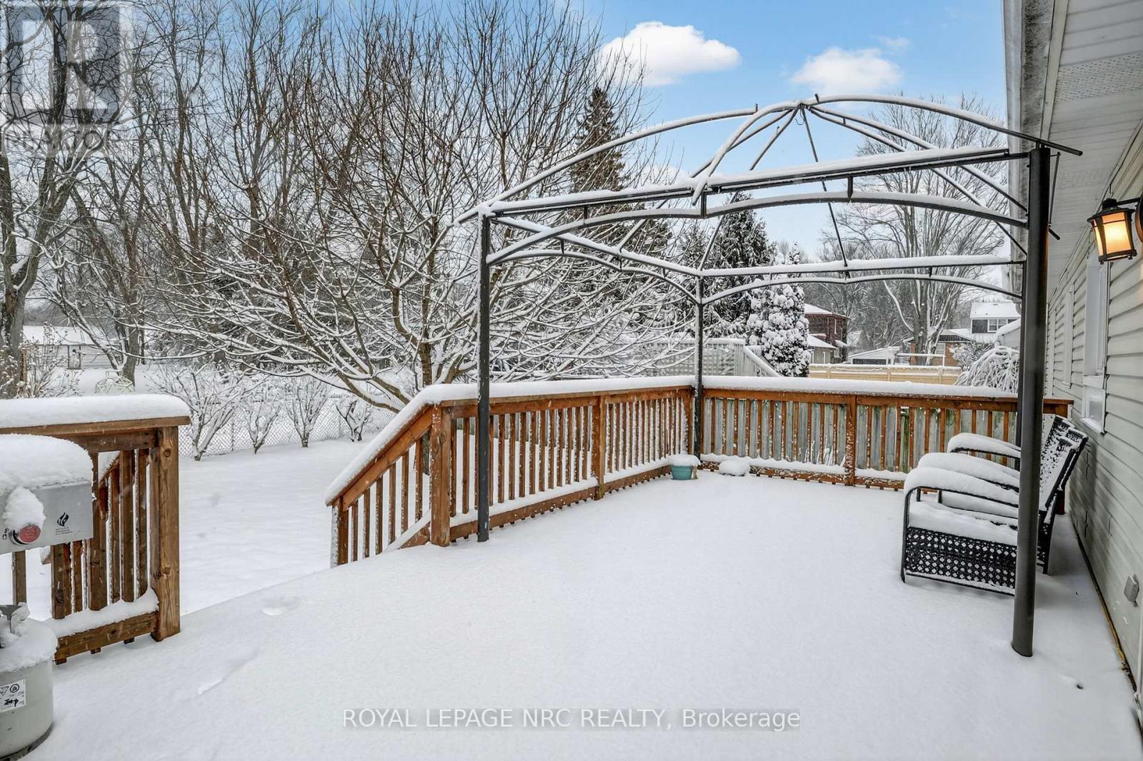 210 Gorham Road, Fort Erie, Ontario  L0S 1N0 - Photo 22 - X12711114