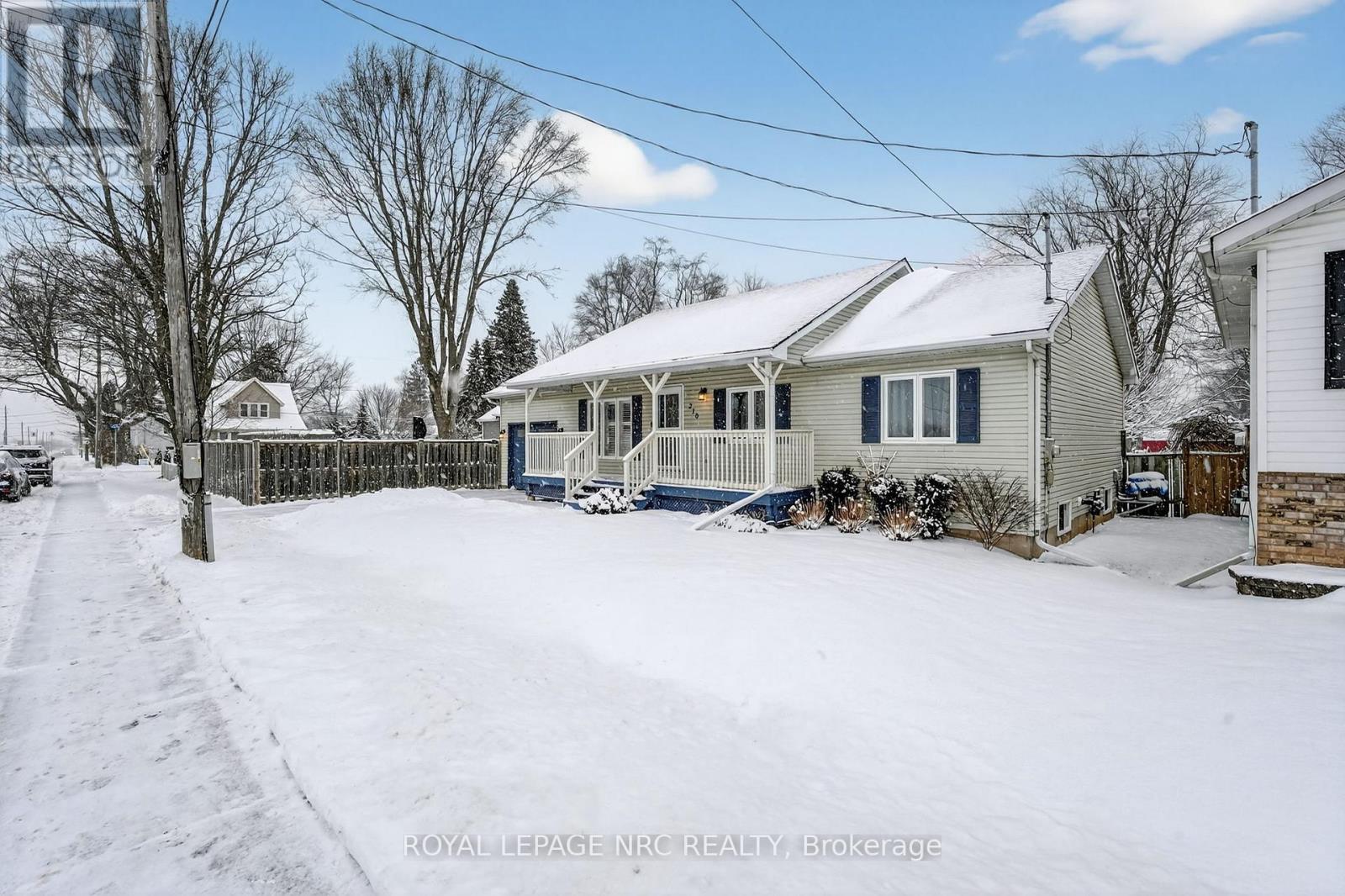 210 Gorham Road, Fort Erie, Ontario  L0S 1N0 - Photo 3 - X12711114