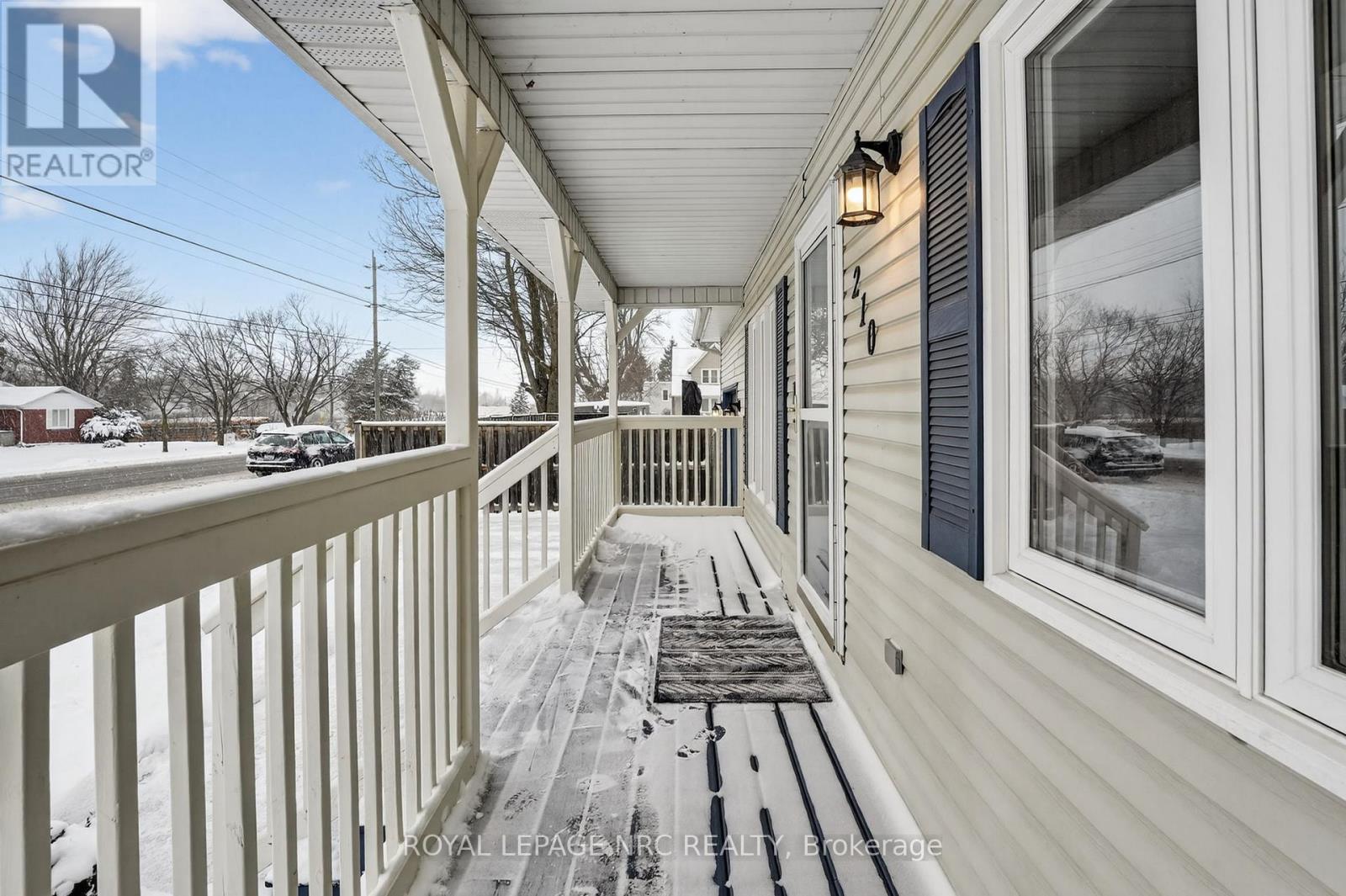 210 Gorham Road, Fort Erie, Ontario  L0S 1N0 - Photo 4 - X12711114