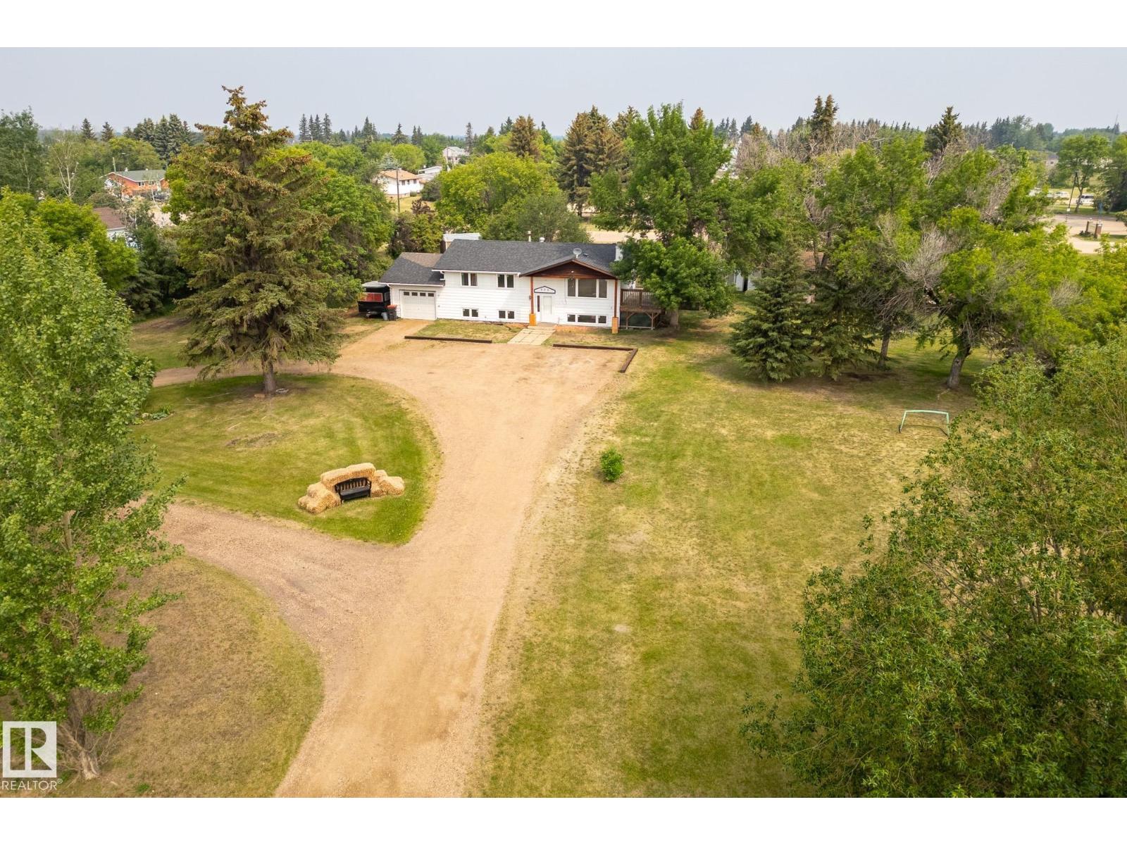 320 1 Av, Thorhild, Alberta  T0A 3J0 - Photo 16 - E4470512