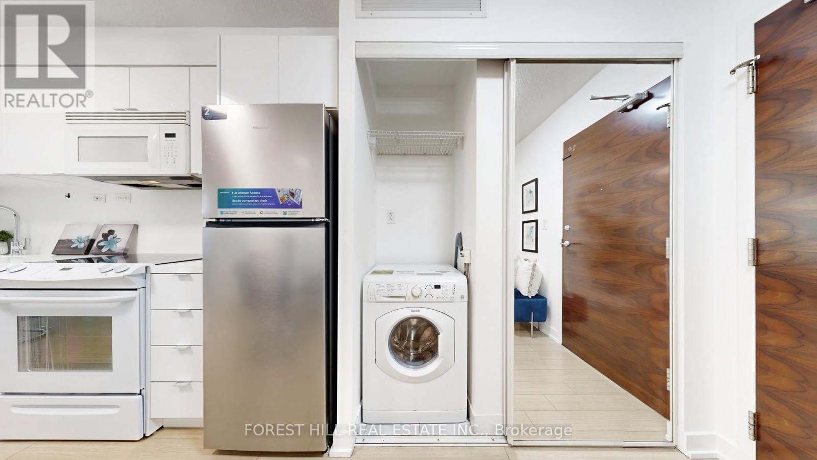 743 - 10 Capreol Court, Toronto, Ontario  M5V 4B3 - Photo 19 - C12711006