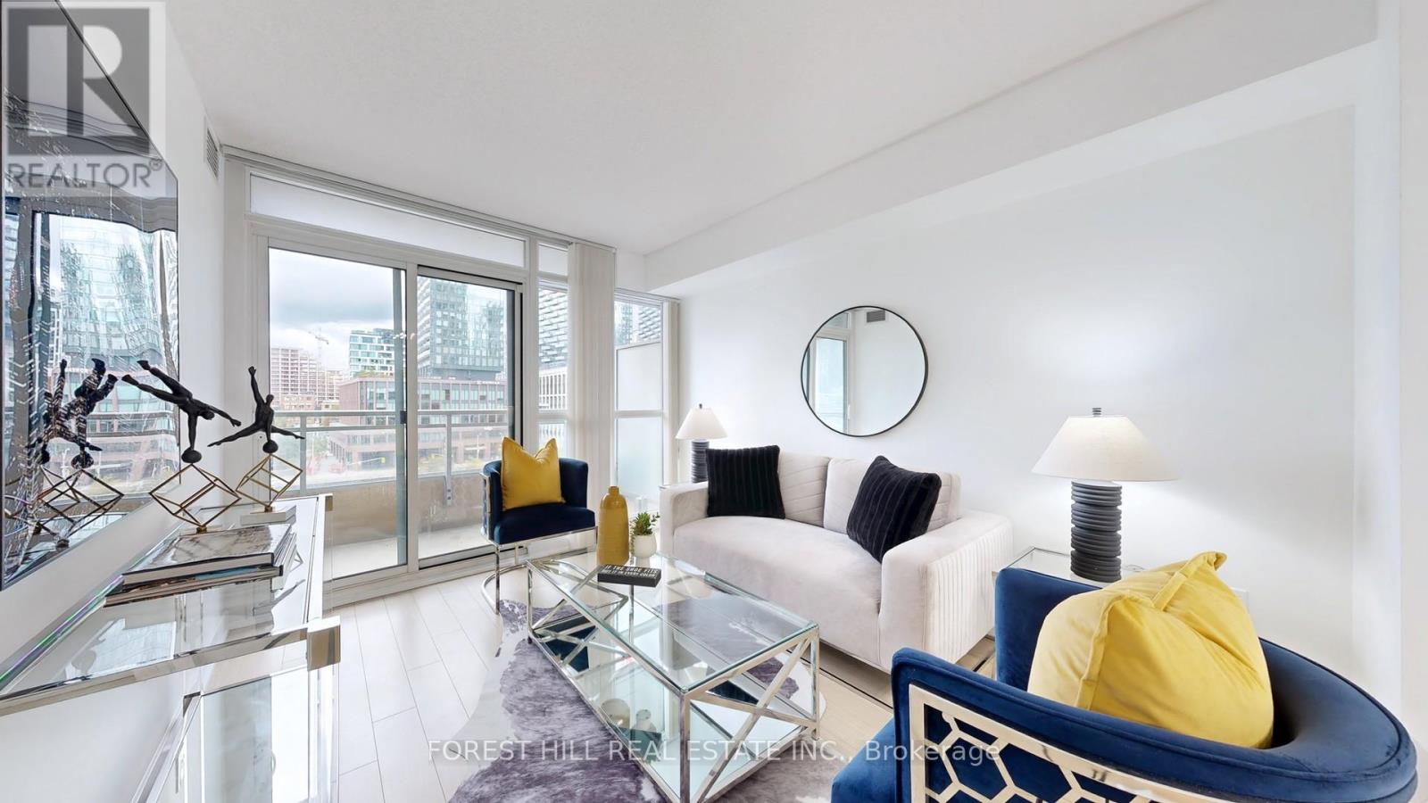 743 - 10 Capreol Court, Toronto, Ontario  M5V 4B3 - Photo 2 - C12711006