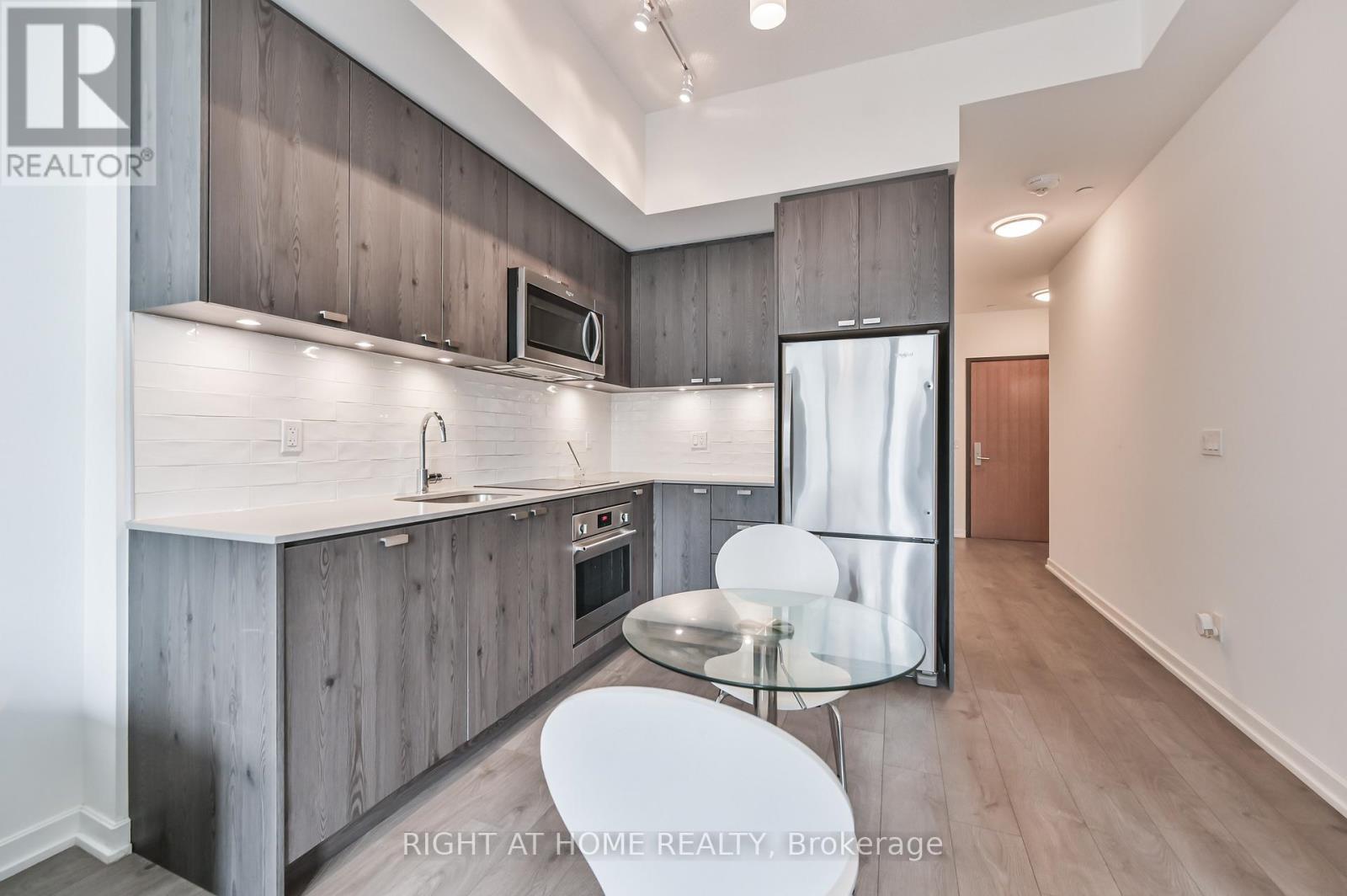 304 - 56 Forest Manor Road, Toronto, Ontario  M2J 1M6 - Photo 3 - C12711048