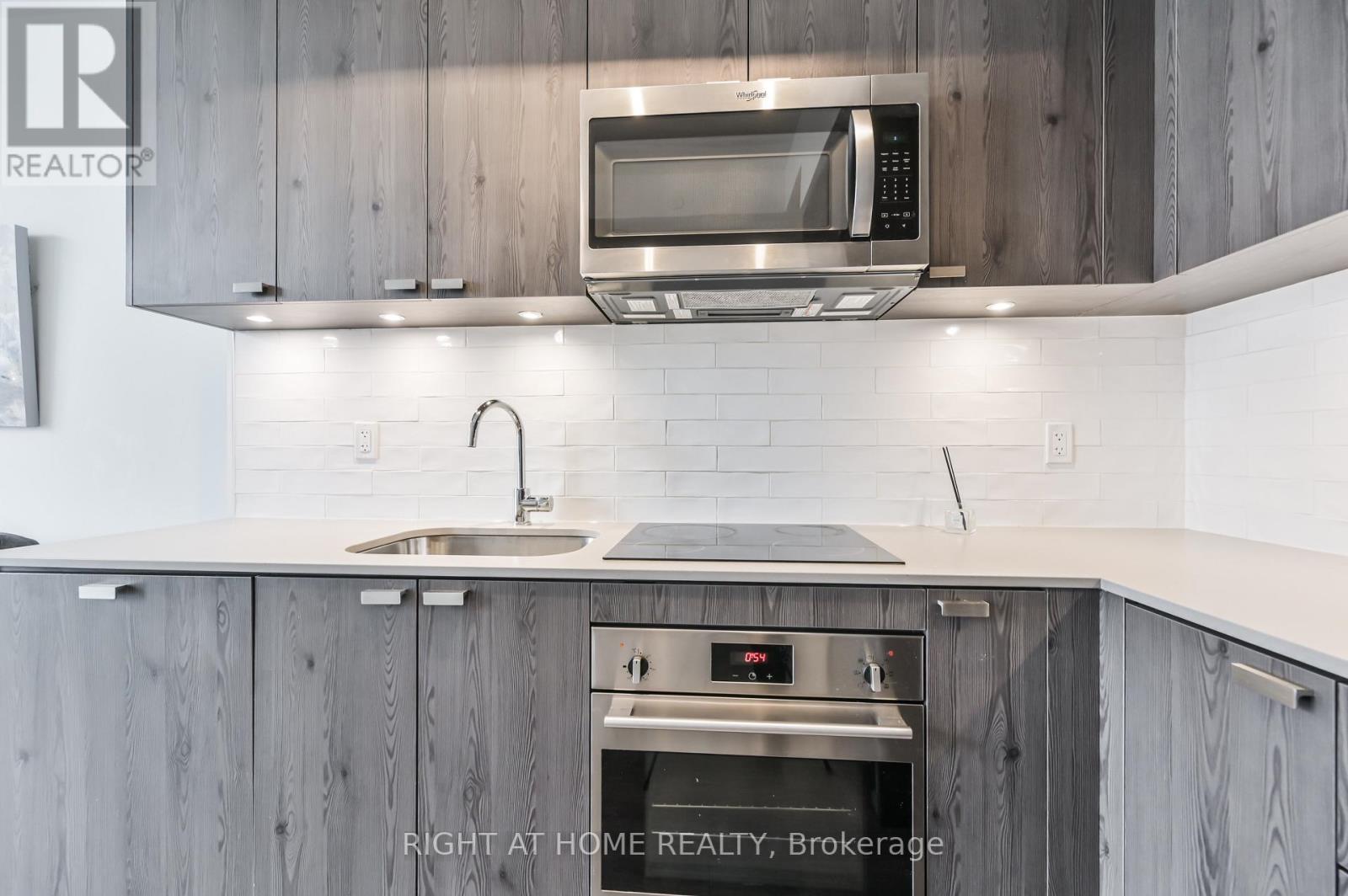 304 - 56 Forest Manor Road, Toronto, Ontario  M2J 1M6 - Photo 6 - C12711048