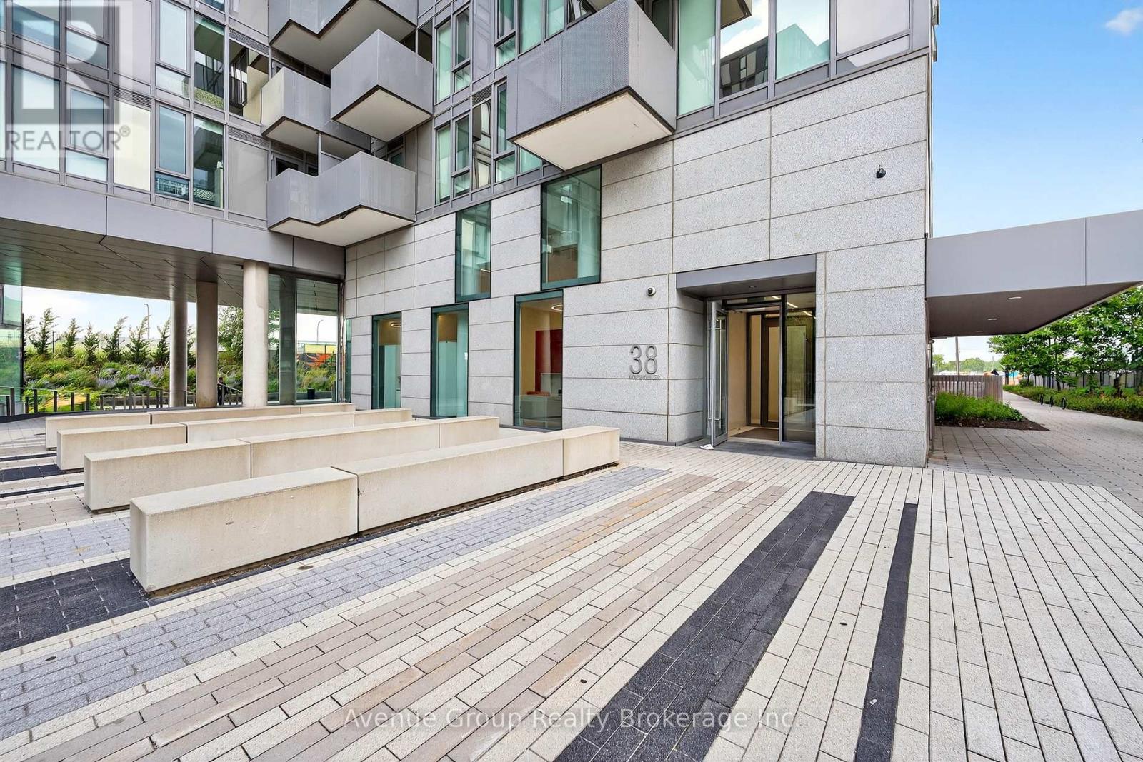 312 - 38 Monte Kwinter Court, Toronto, Ontario  M3H 0E2 - Photo 2 - C12711206